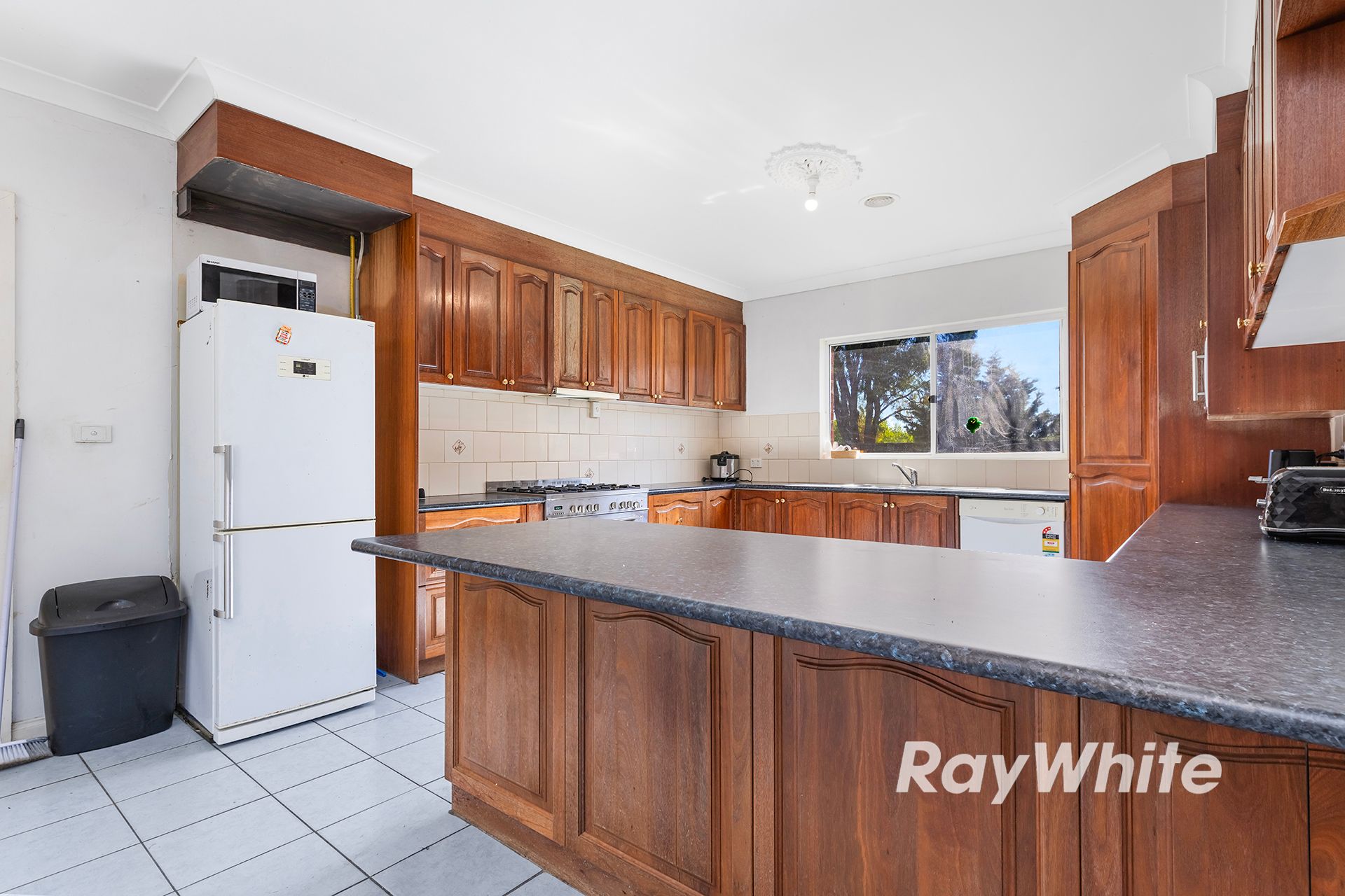 1 Winbi Avenue — photo 7 of 27