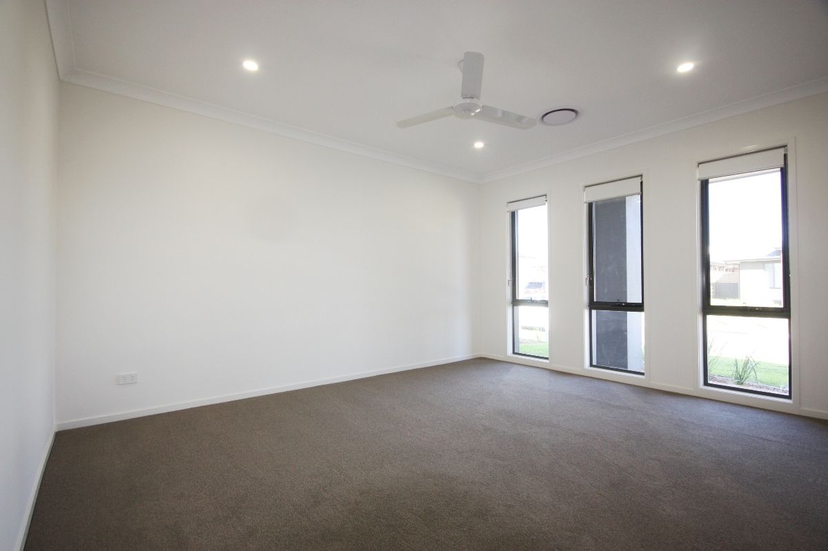 6 Taranga Street, Gregory Hills, NSW 2557