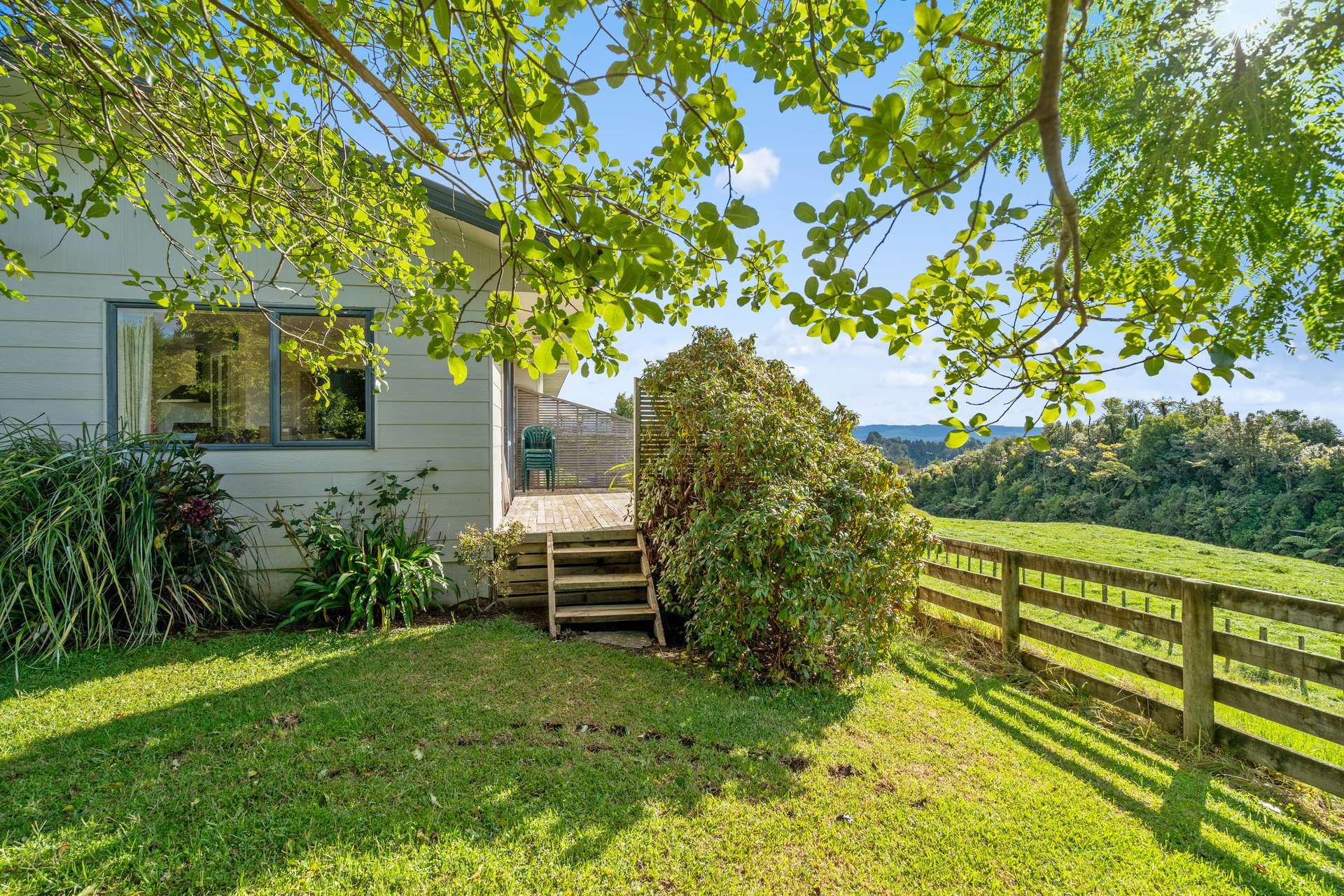 33 Williams Road North photo 25