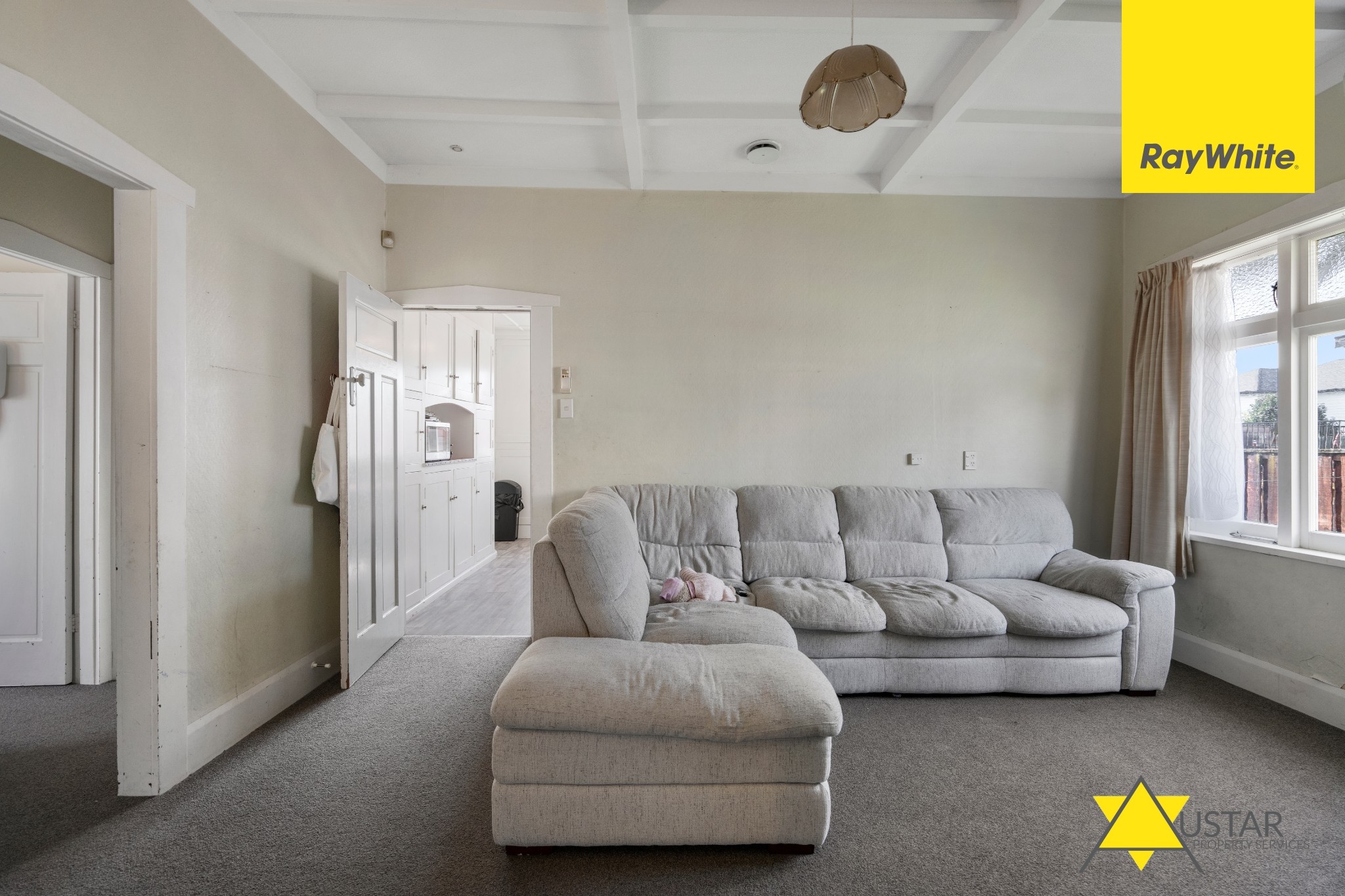 311(House) Great North Road, Henderson, Waitakere City