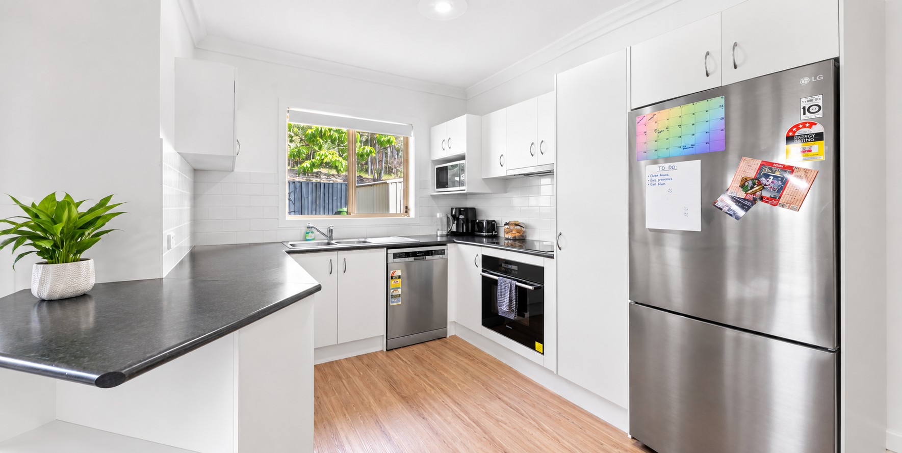 1/16 Pilar Court, Molendinar, QLD 4214