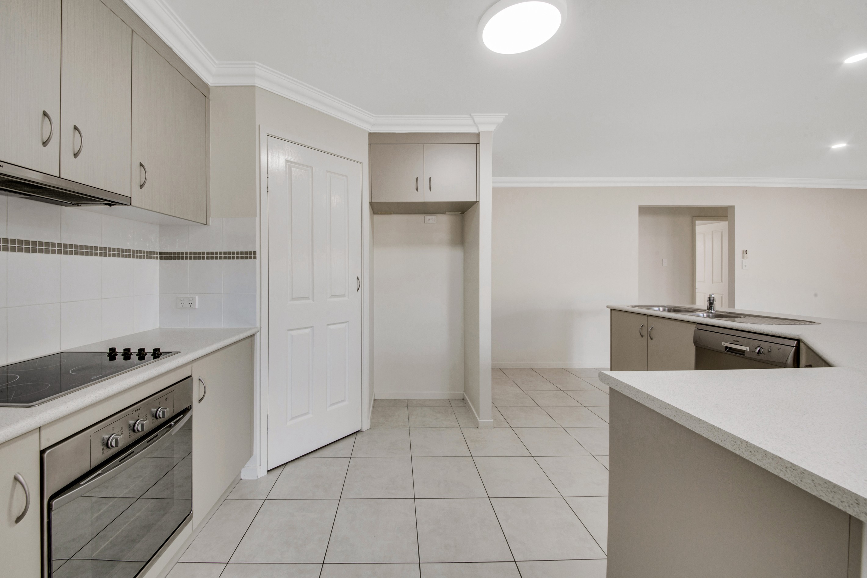 12 Larcom Rise, West Gladstone, QLD 4680