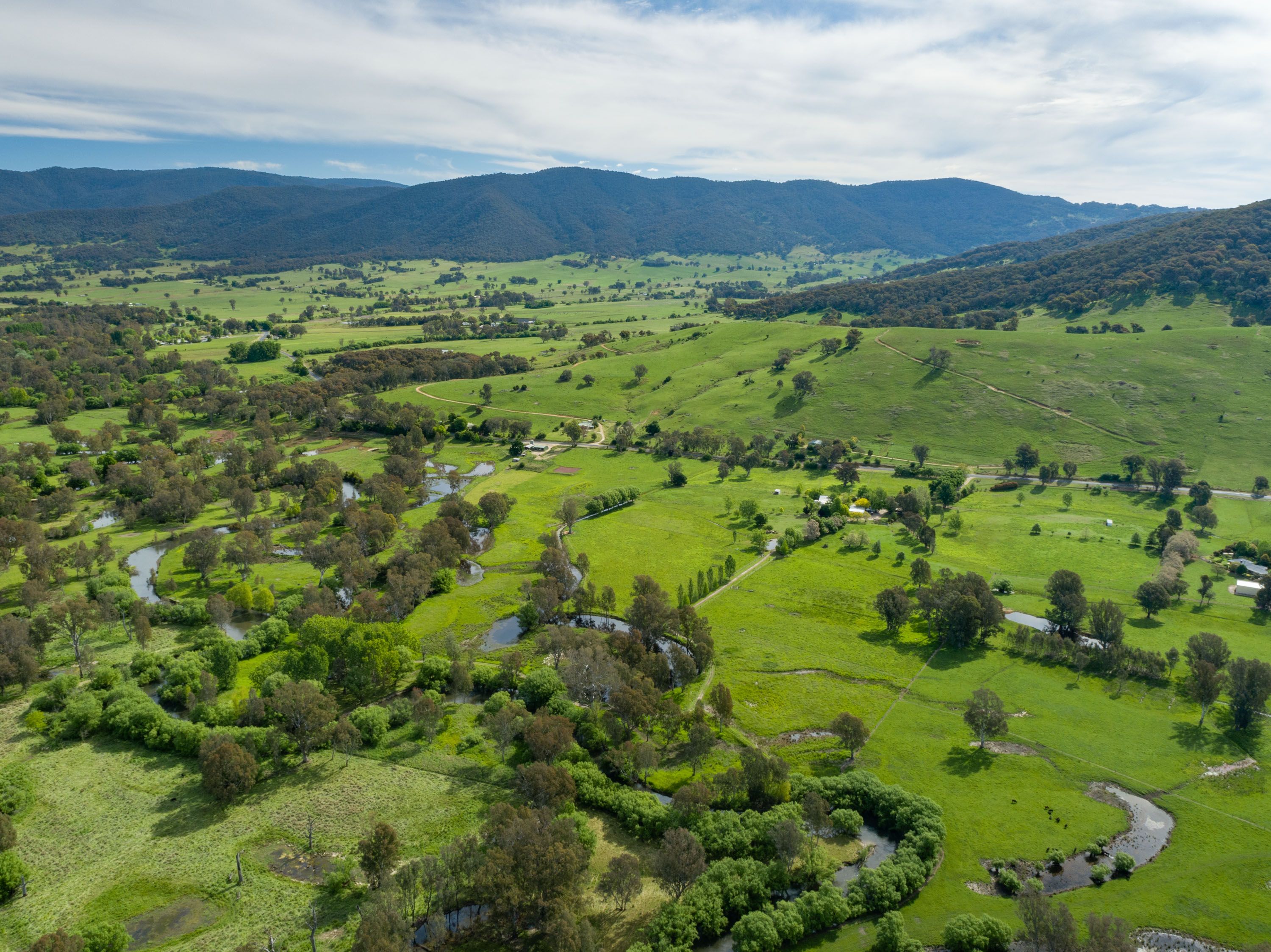 2167 KIEWA VALLEY Highway, Kergunyah, VIC 3691 Sold Rural Lifestyle