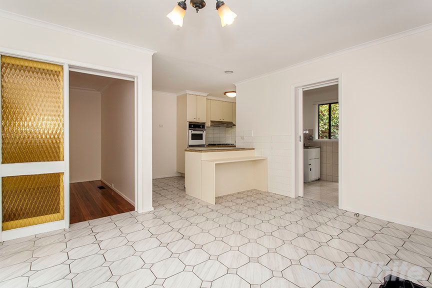 62 Guinevere Parade, Glen Waverley, VIC 3150