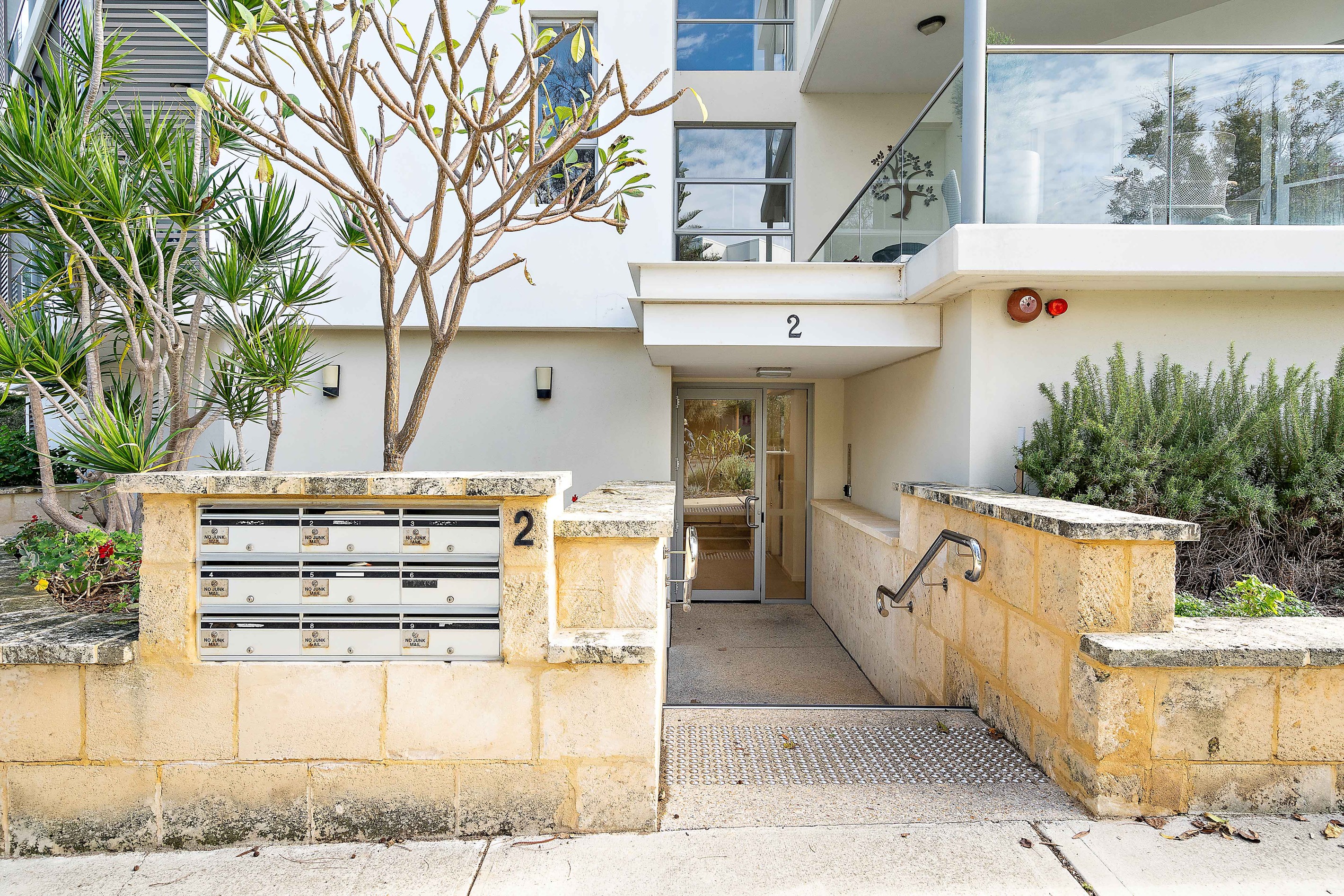 6/2 South Beach Promenade, North Coogee, WA 6163