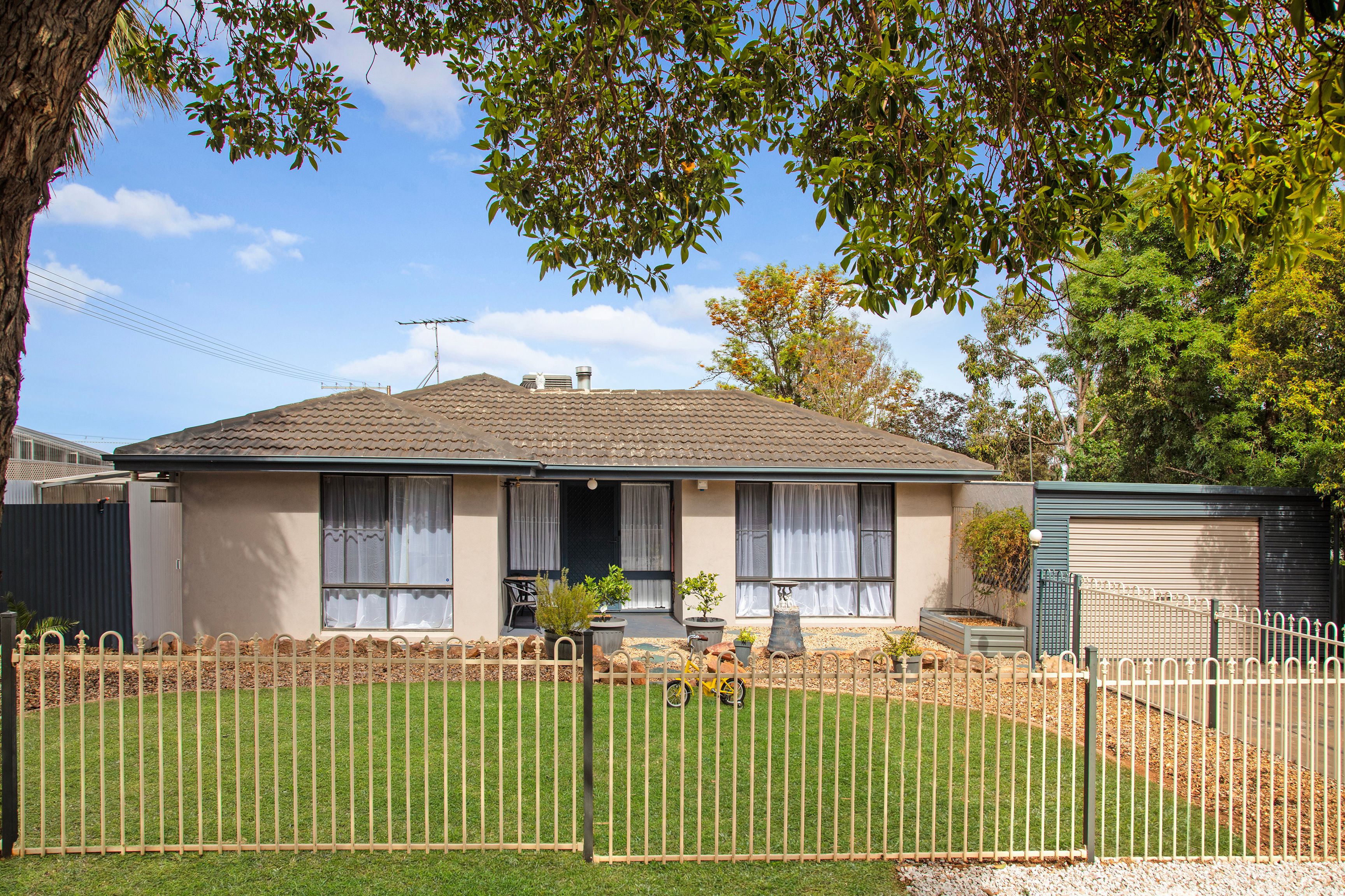 54 Sunnyside Drive, Evanston Park, SA 5116