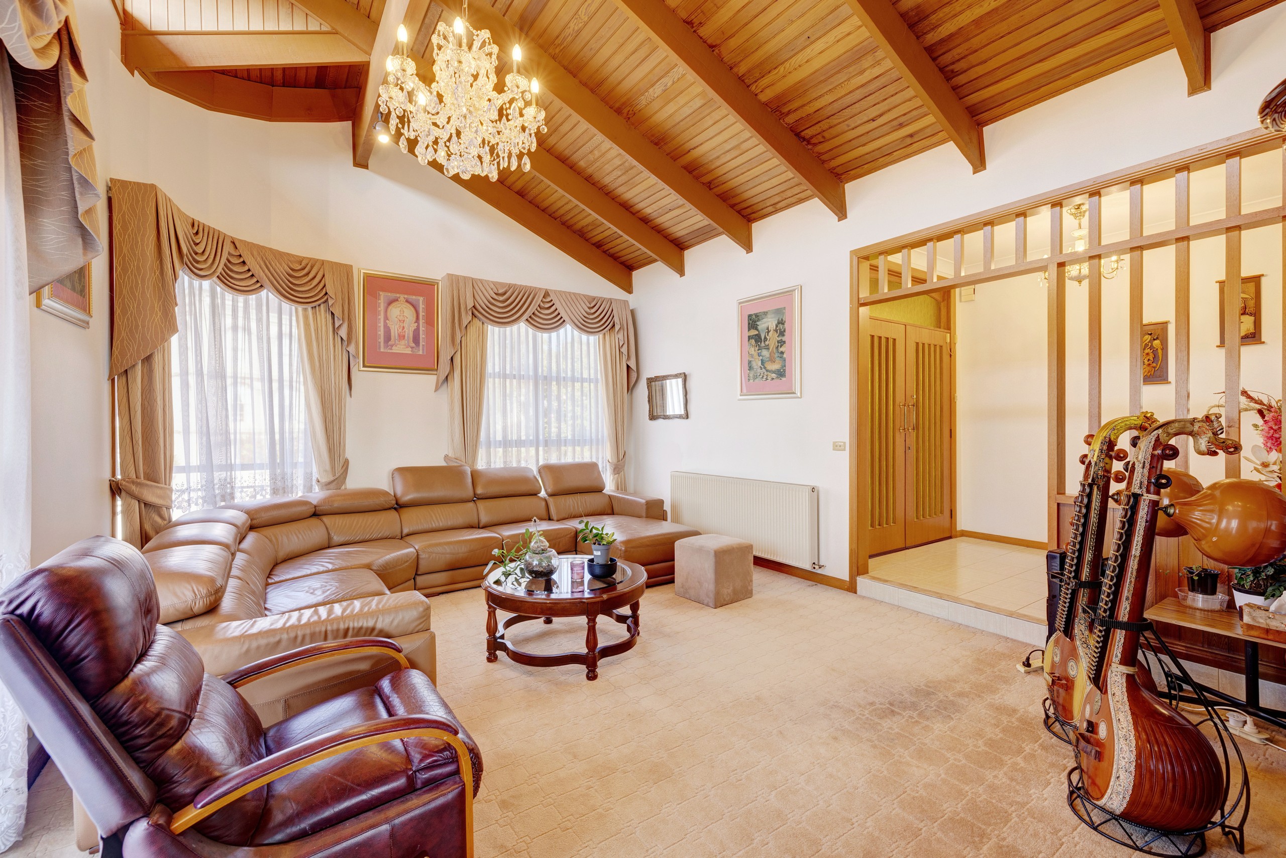 11 Chipping Hill Court, Wheelers Hill, VIC 3150