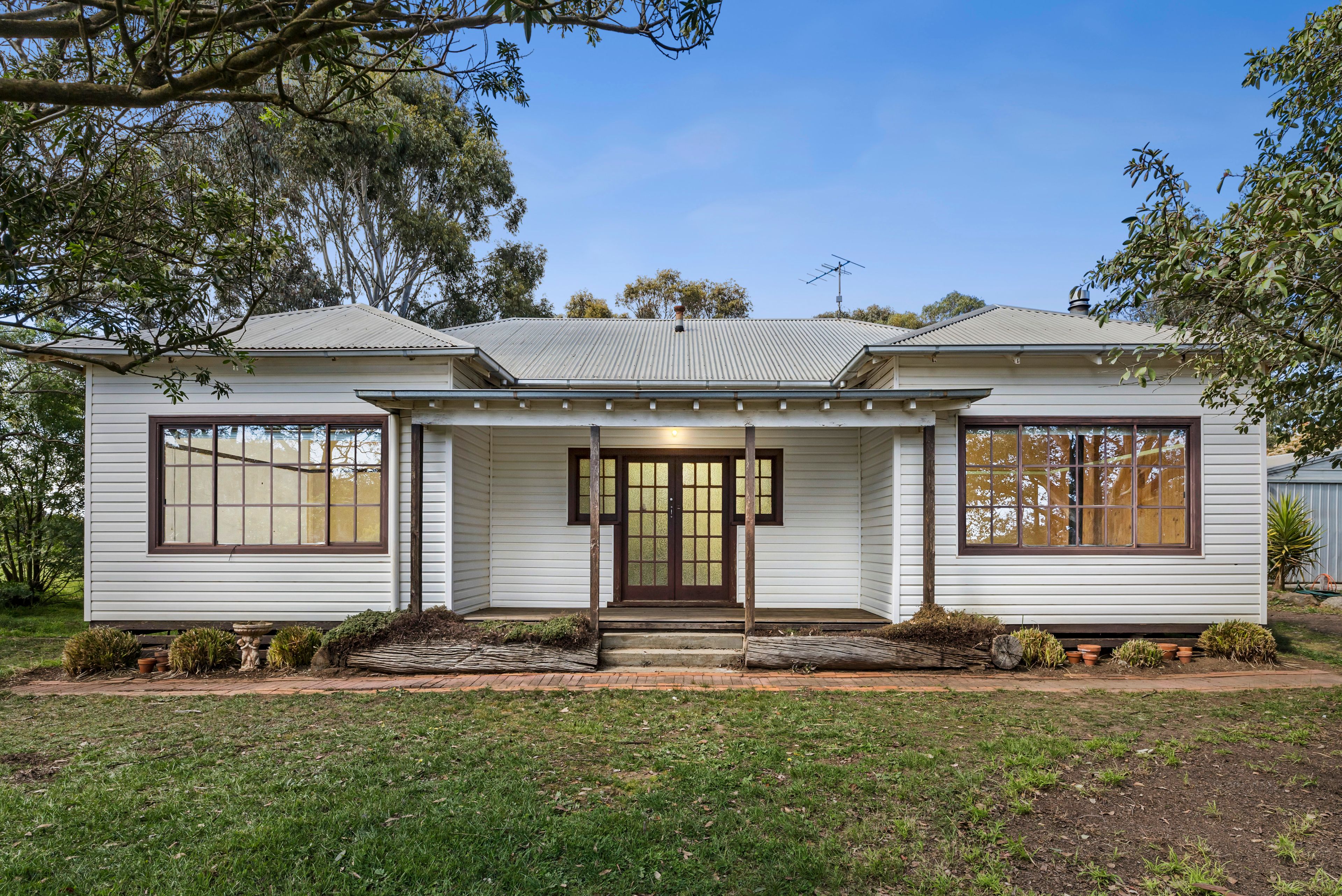 84 Cemetery Road , Lancefield VIC 3435
