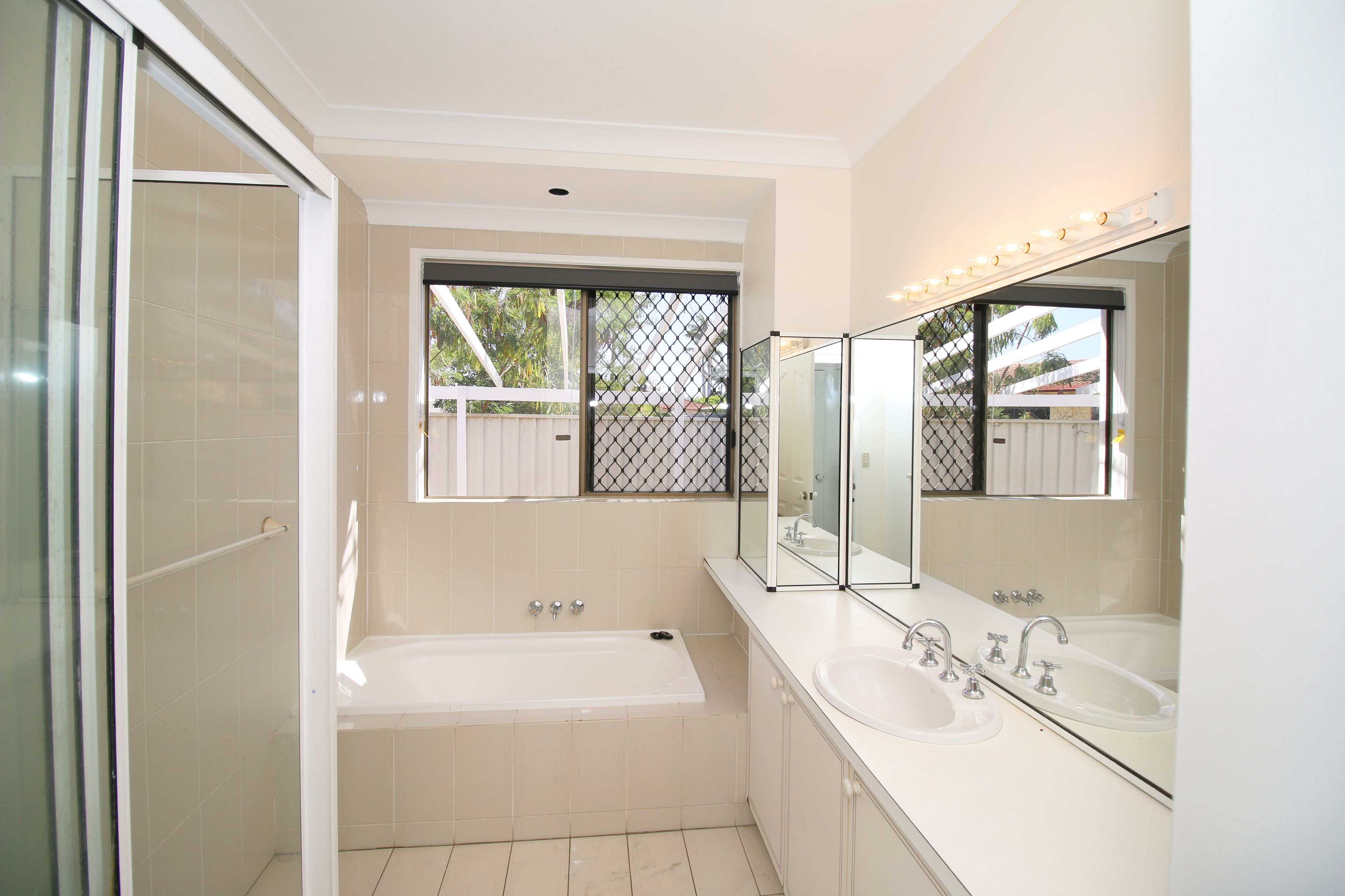 5 Capri Court, Heatley, QLD 4814