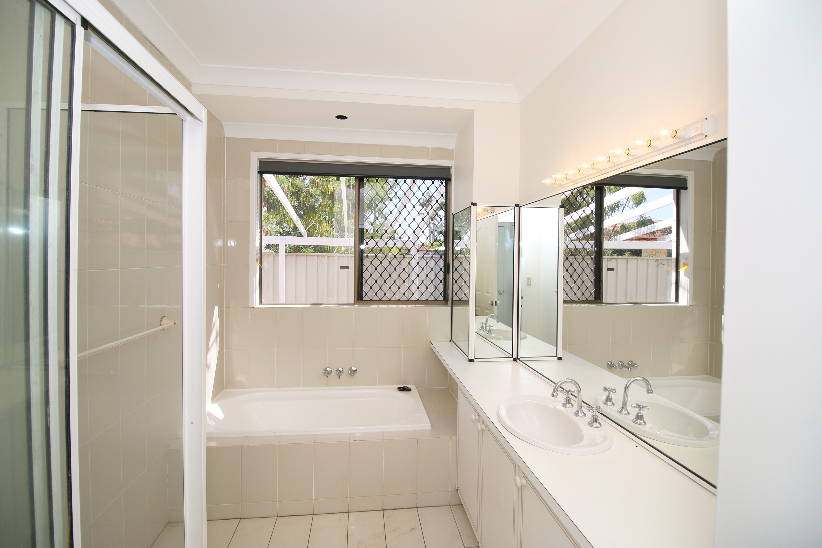 5 Capri Court, Heatley, QLD 4814