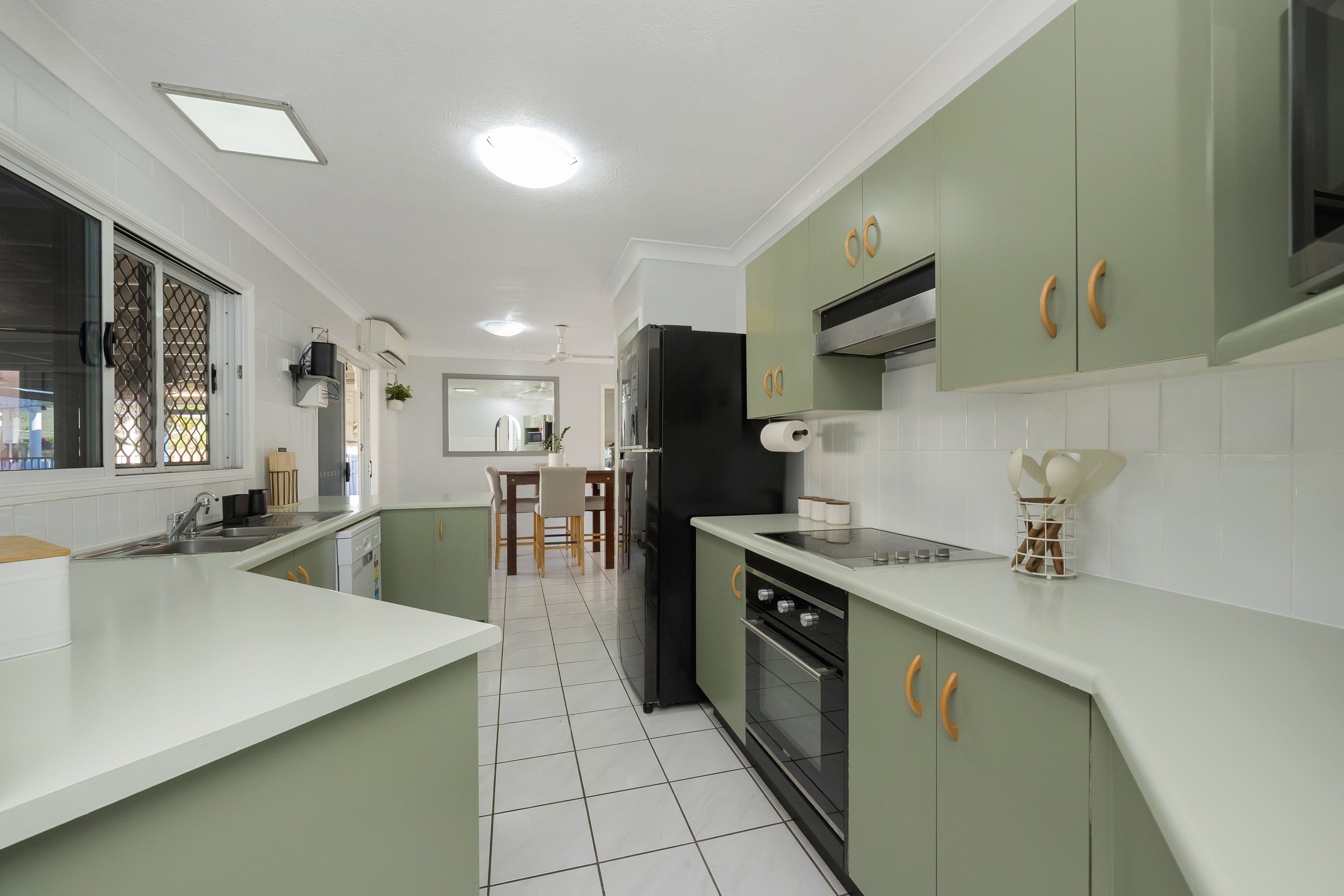 8 Betony Place, Kirwan, QLD 4817