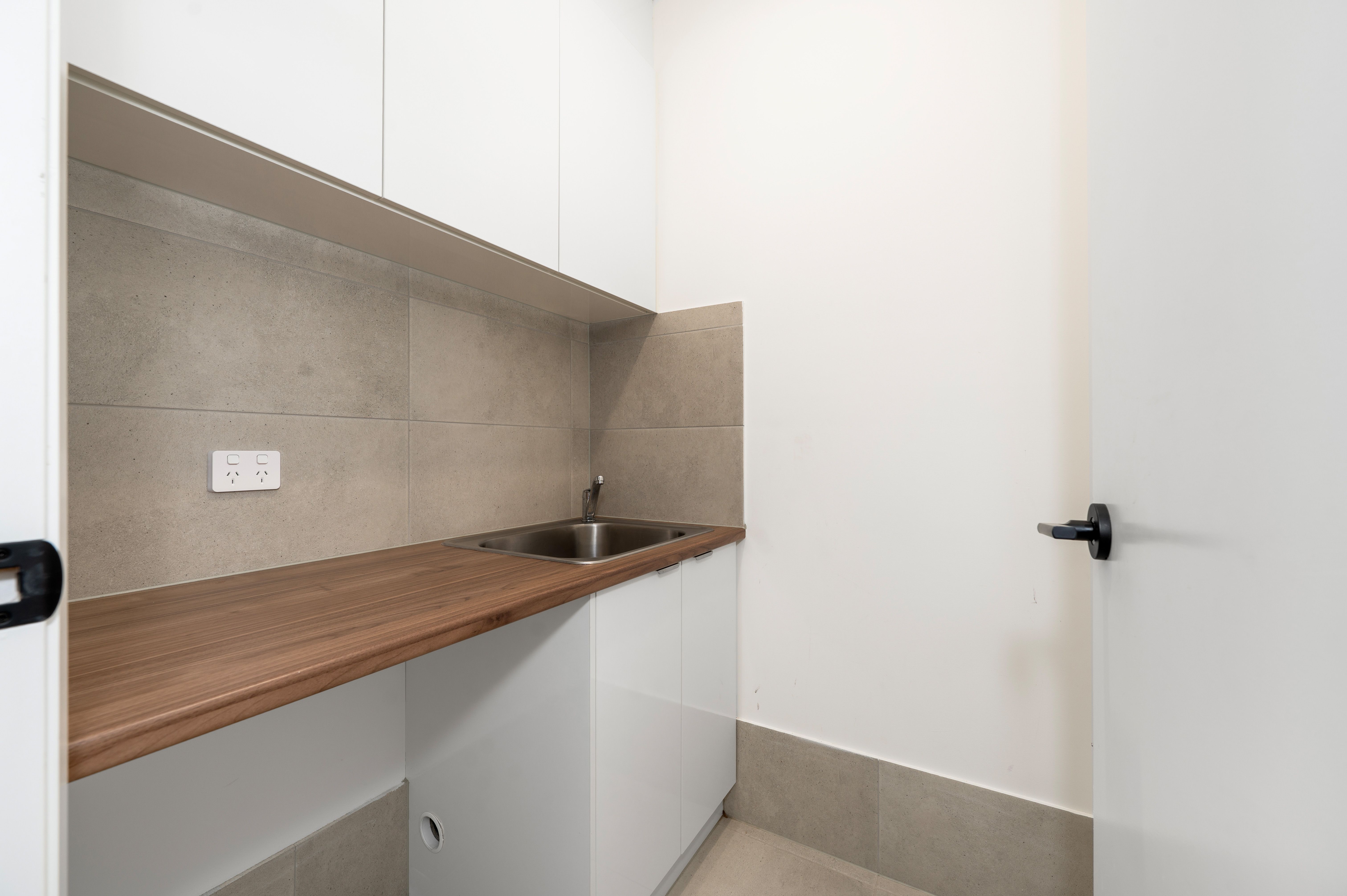 8B Hodge Road — photo 17 of 19