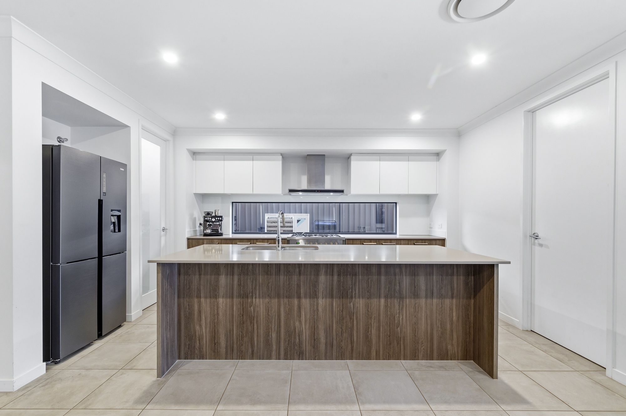 14 klippel Street — photo 7 of 18