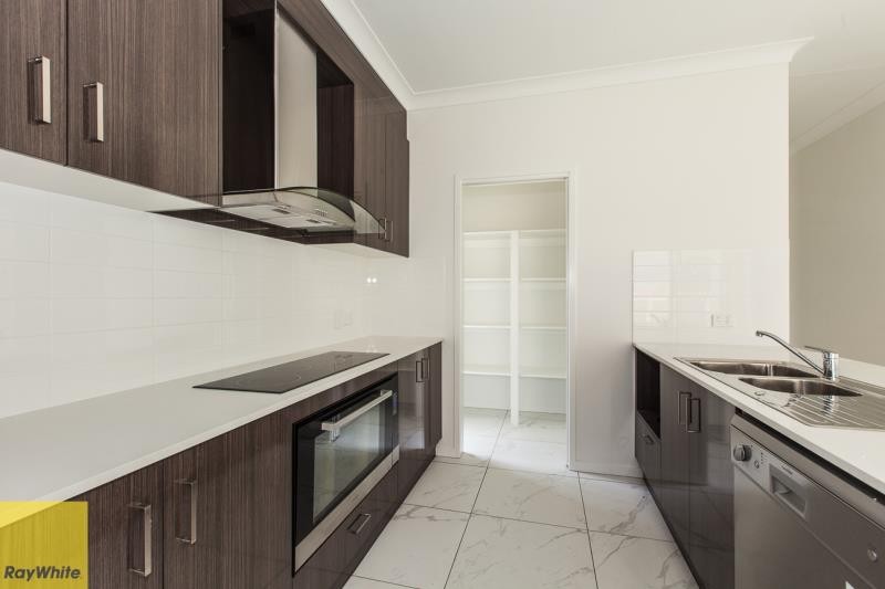16 Beazley Circuit, Bridgeman Downs, QLD 4035