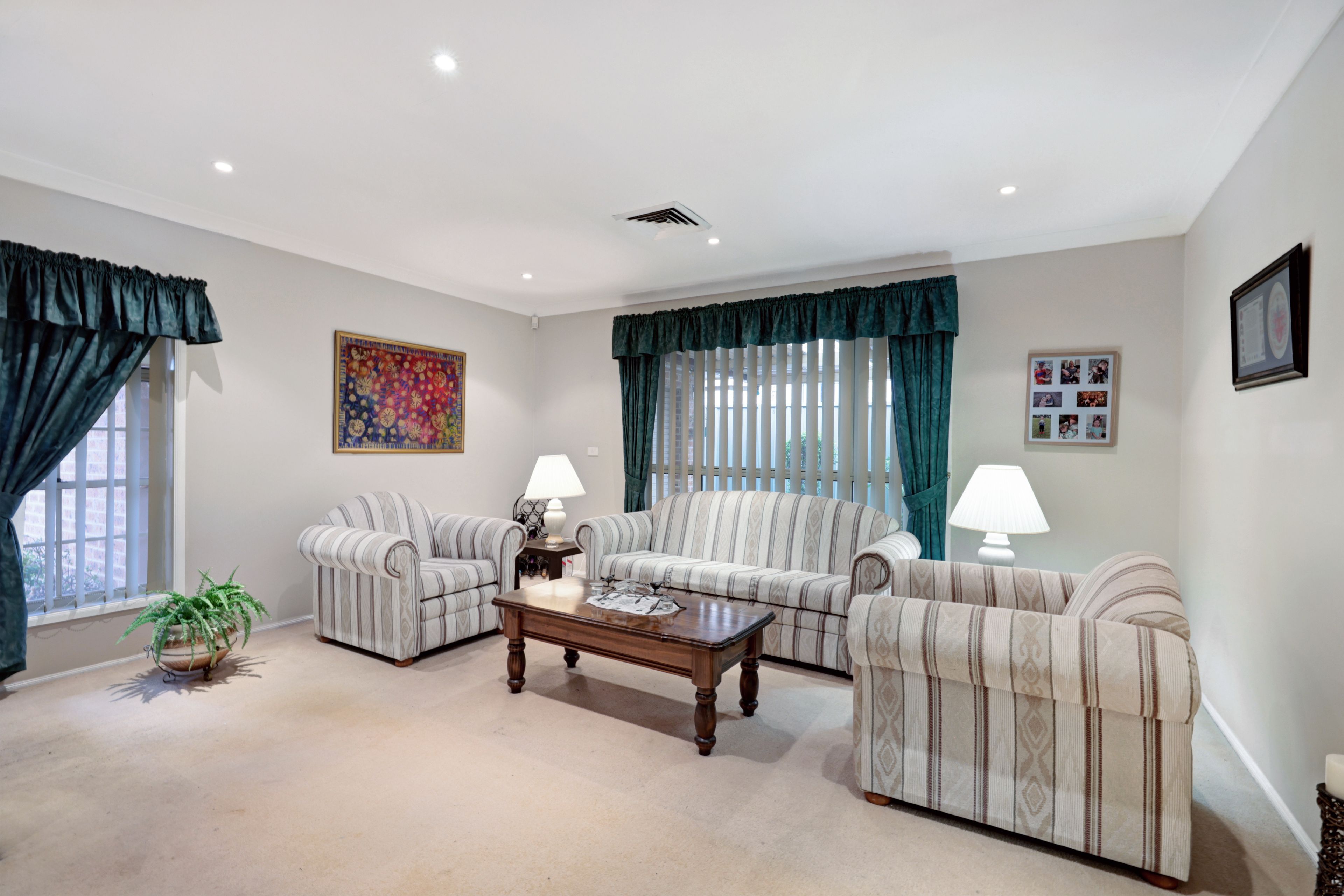 15 Ridgetop Drive, Glenmore Park, NSW 2745
