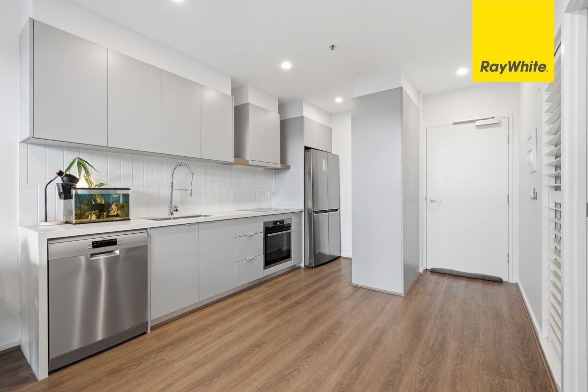 1108/2 Gribble Street — photo 5 of 18
