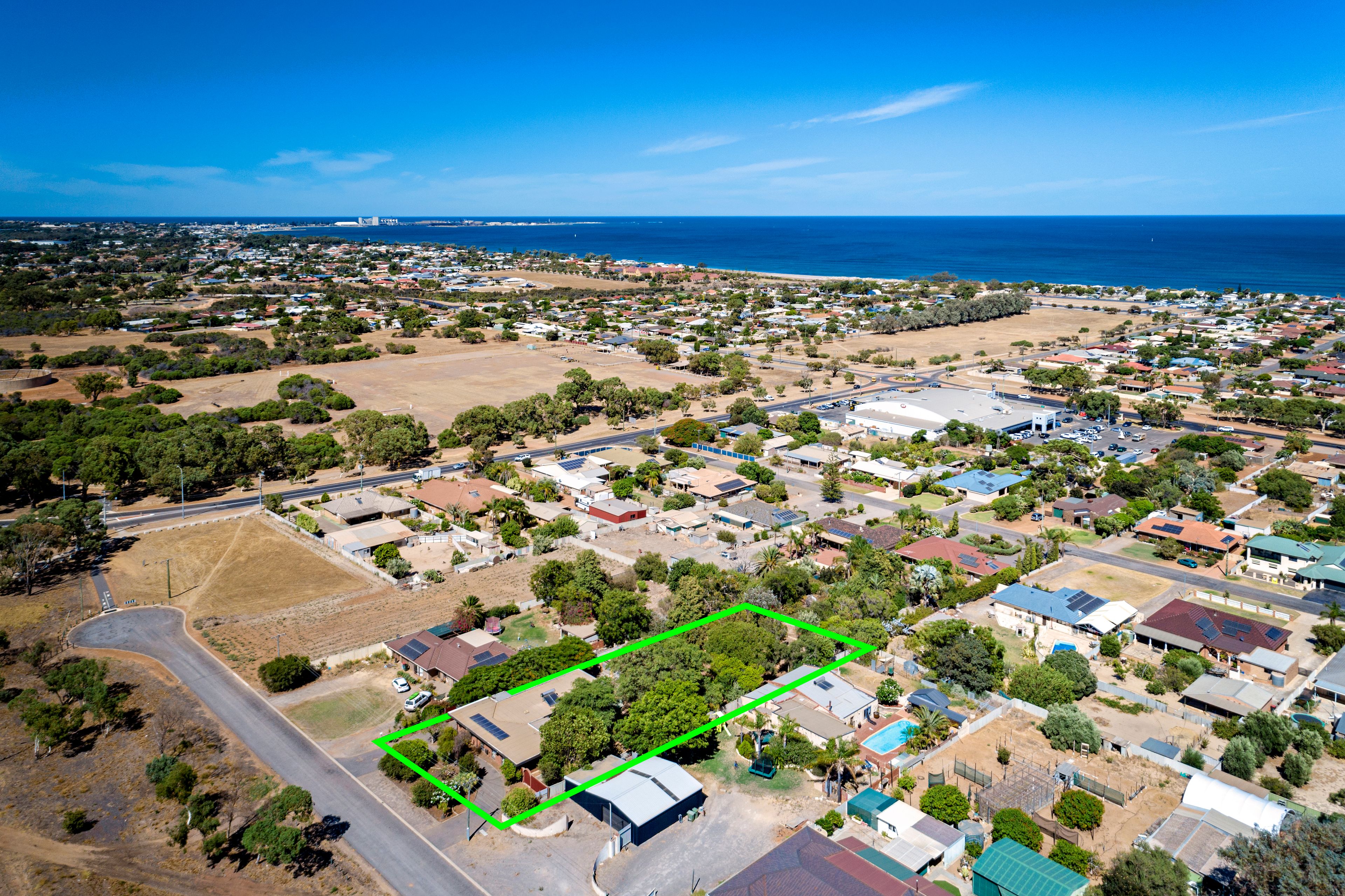 7 Alexander Drive, Glenfield WA 6532