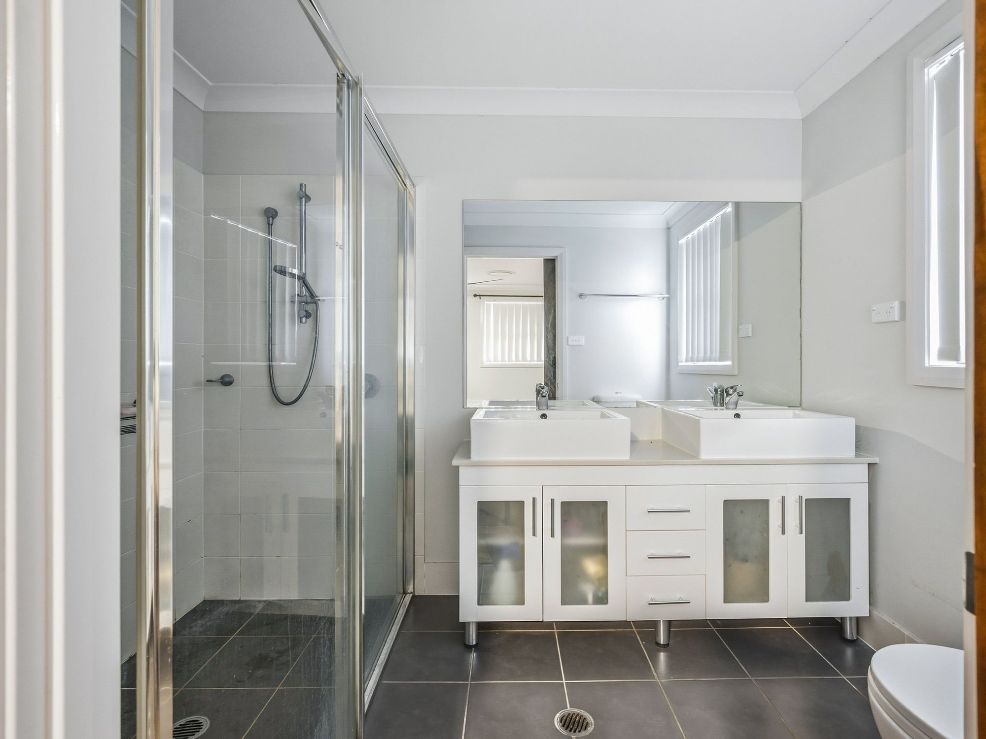 15 Ashgrove Close — photo 7 of 11