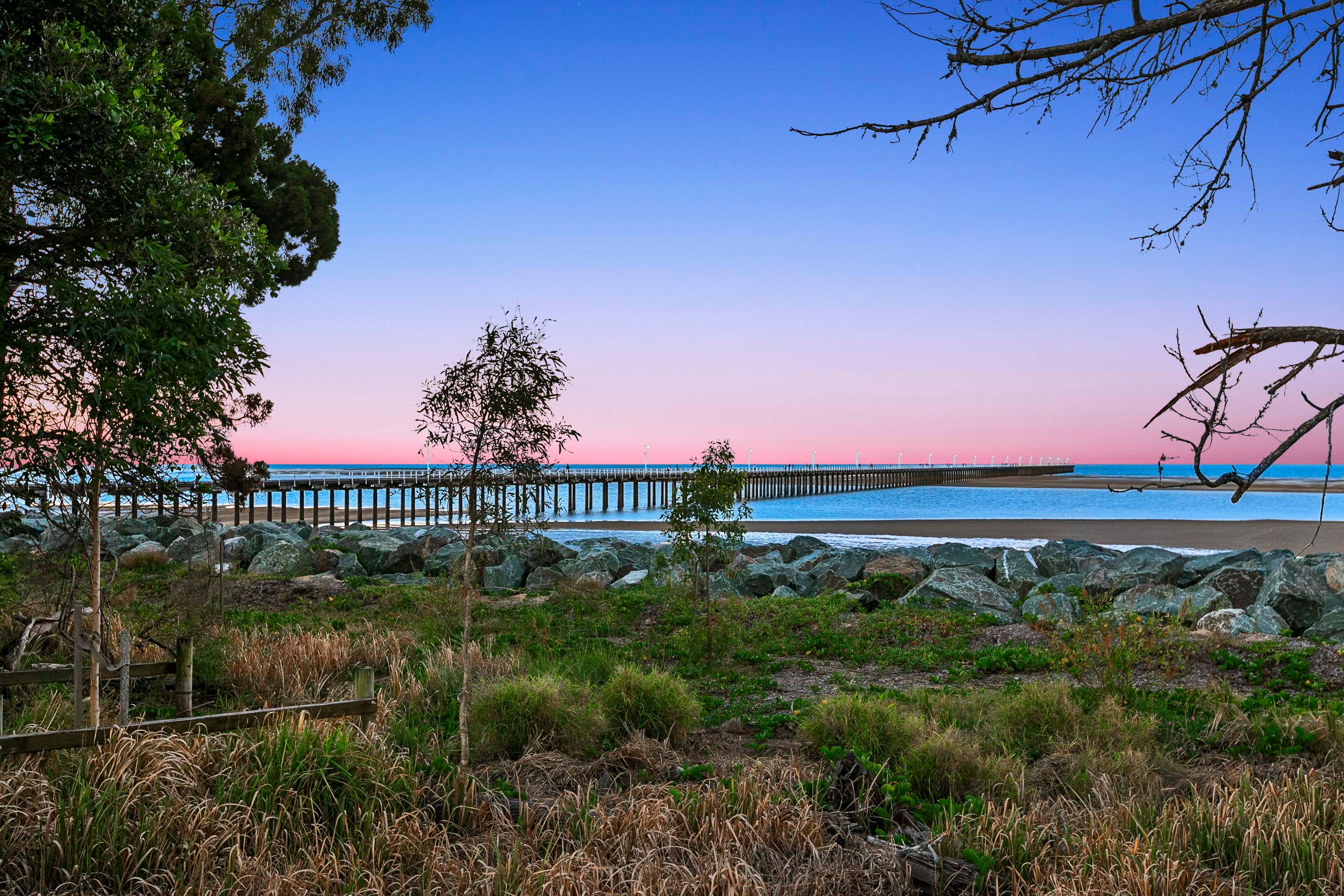 1&2/583 Esplanade — photo from Ray White Hervey Bay