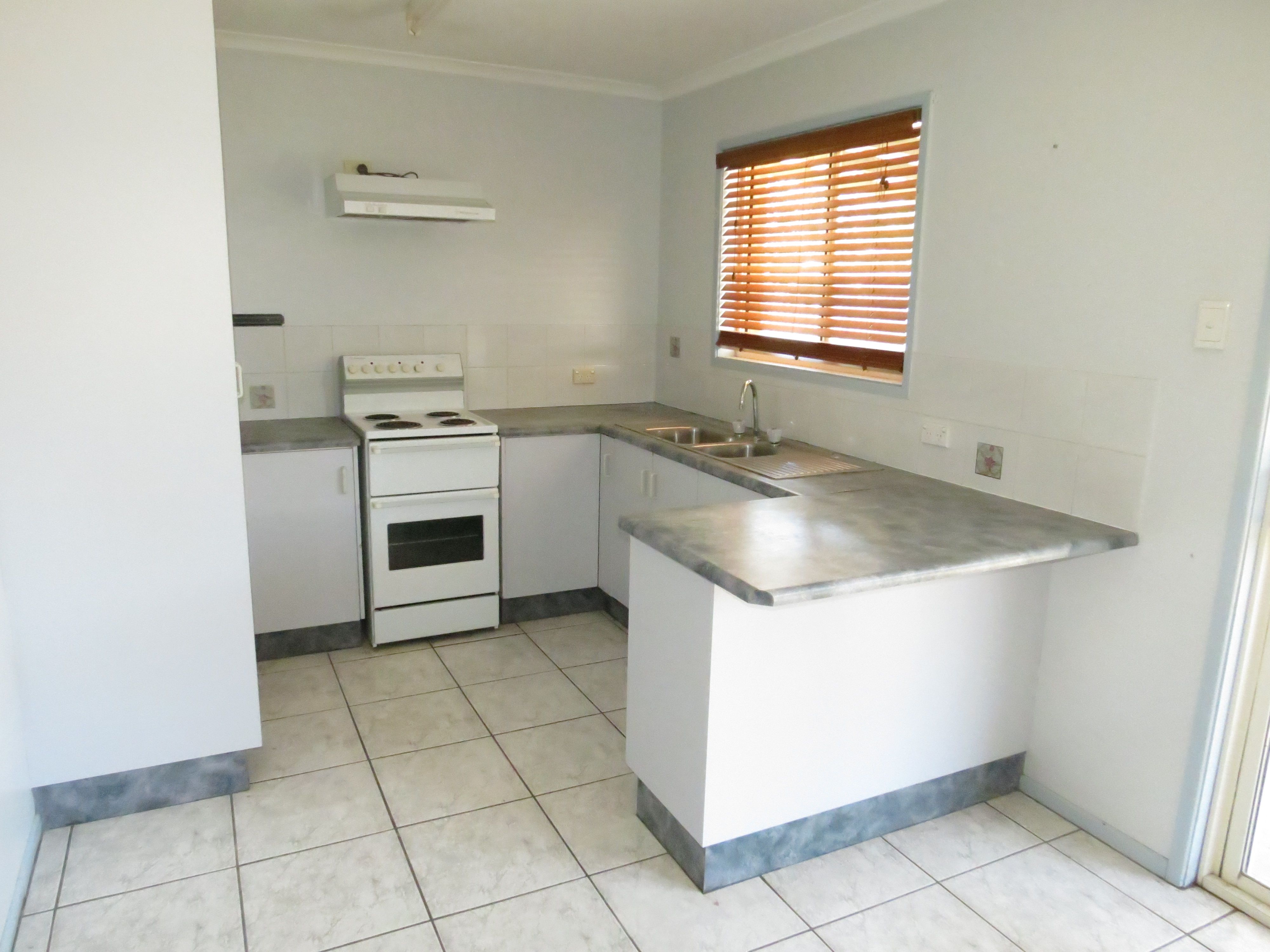50 Bonython Drive, Emerald, QLD 4720