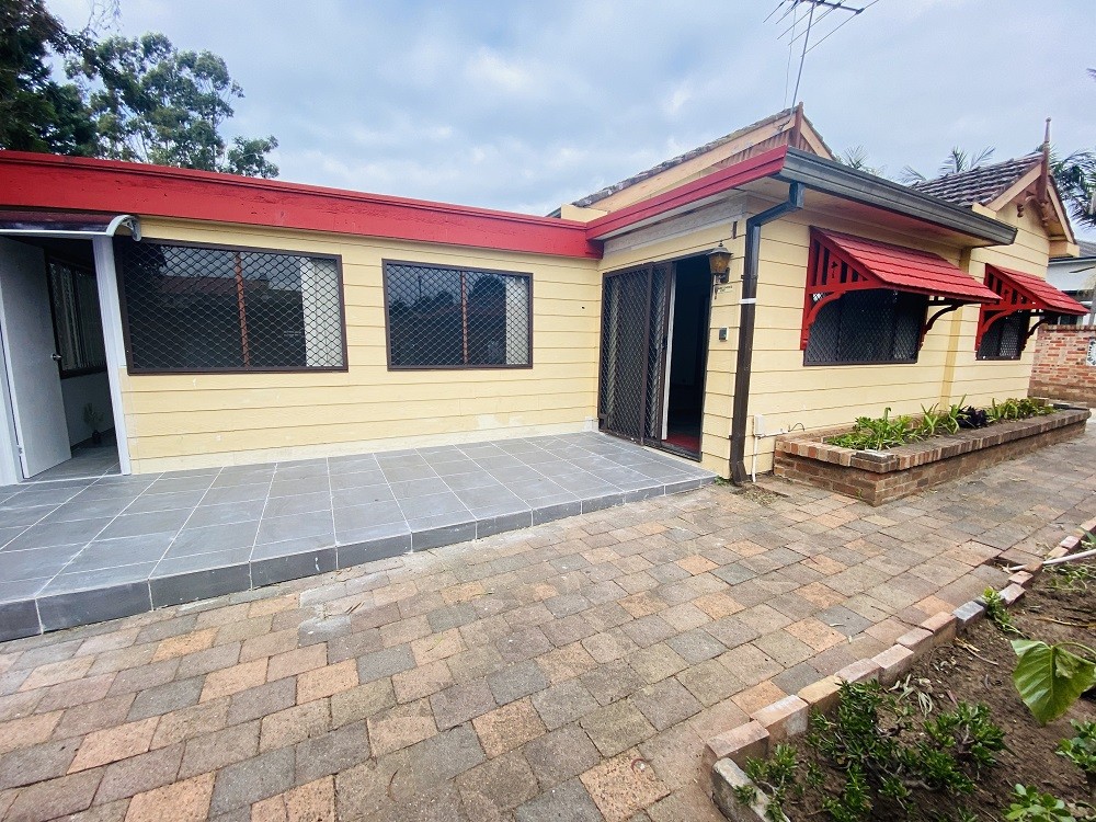 10-12 Myee Road, Macquarie Fields, NSW 2564