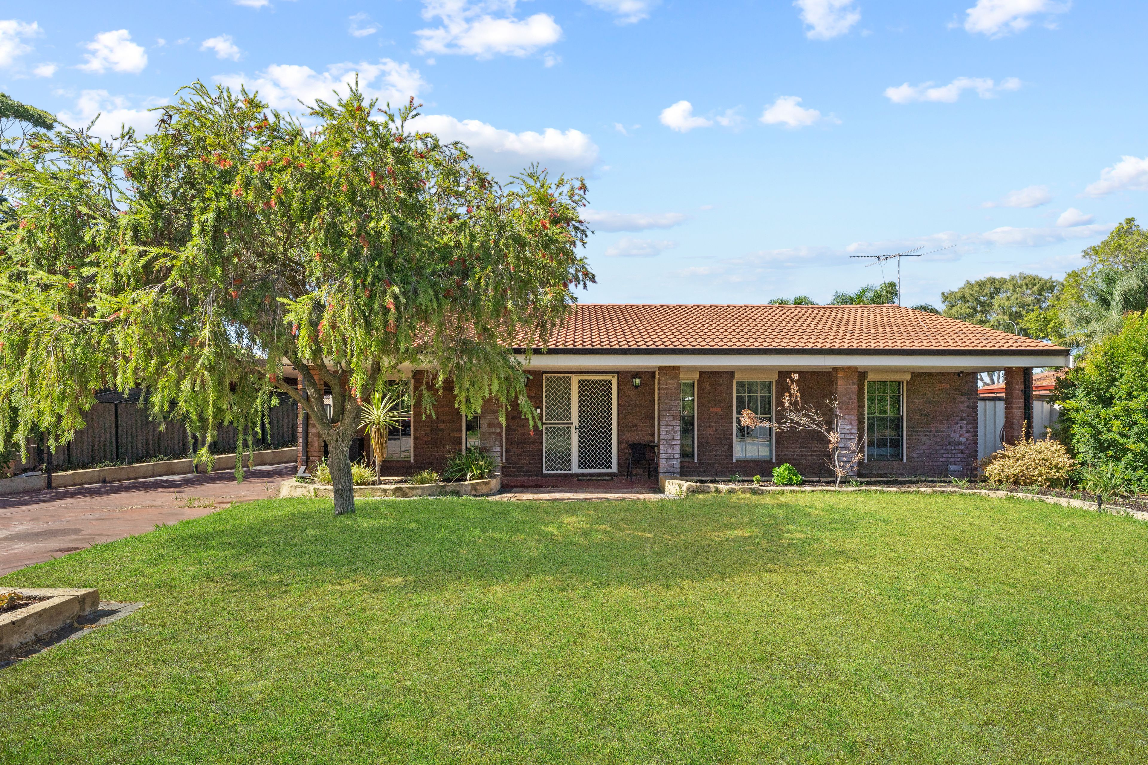18 Kenton Way, Rockingham, WA 6168