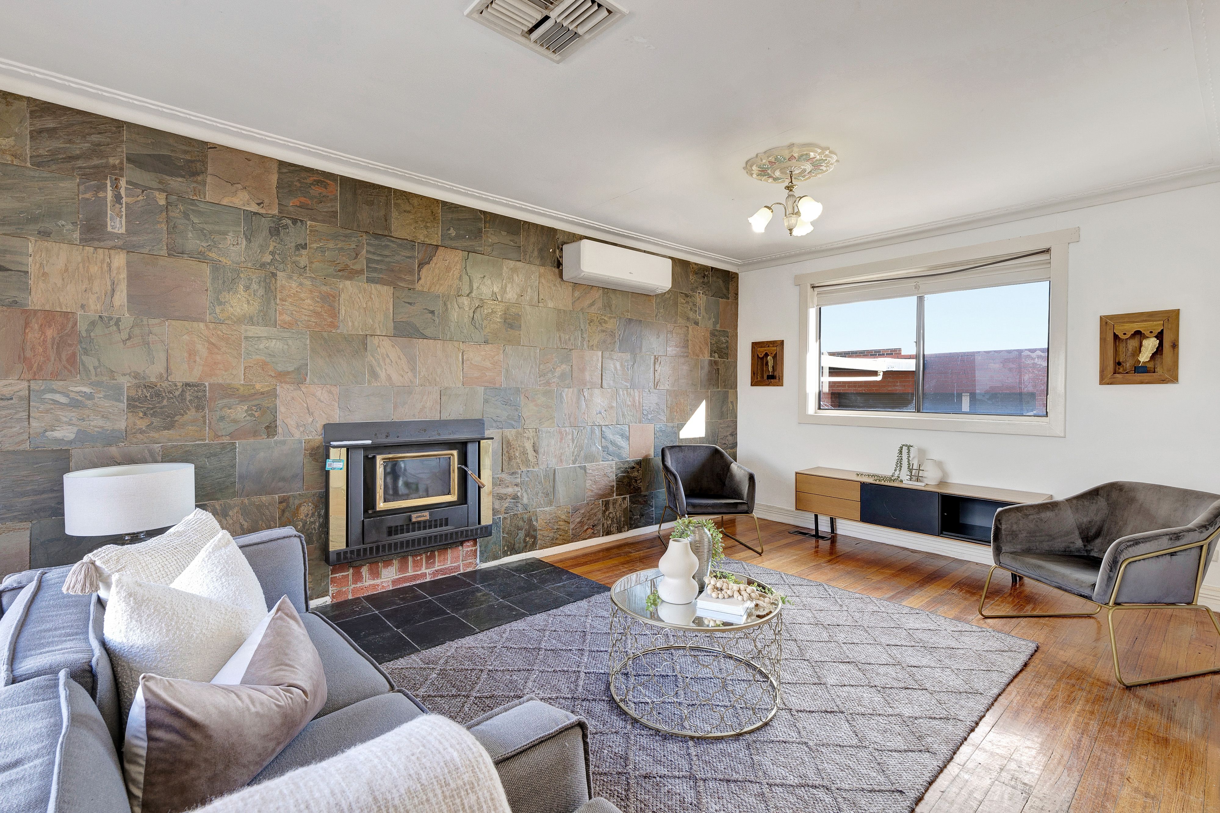 11 Plumpton Avenue — photo 3 of 17
