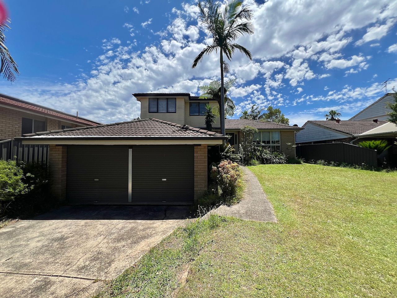 12 Owen Stanley Road, Glenfield, NSW 2167