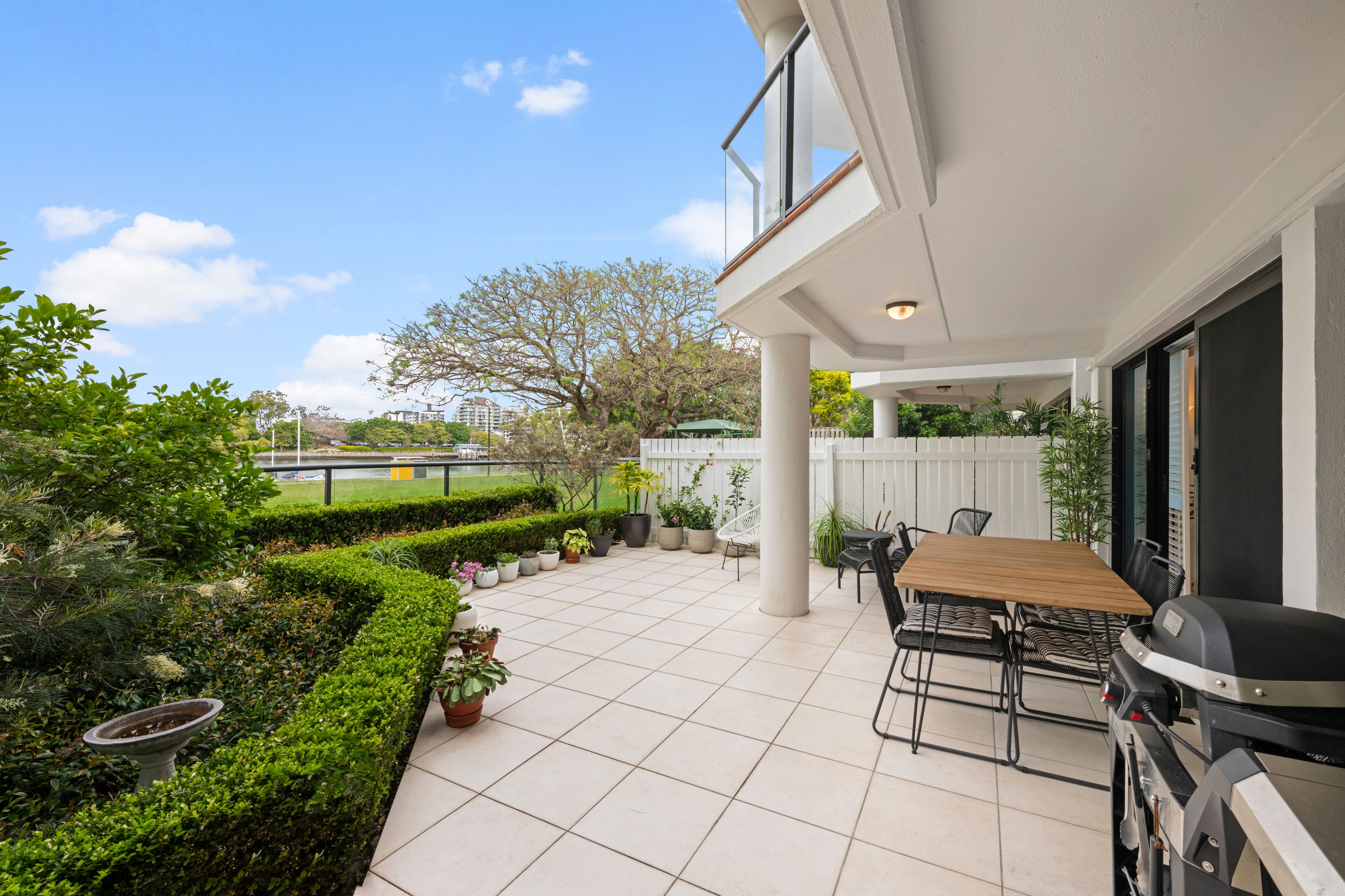 1/136 Oxlade Drive, New Farm, QLD 4005