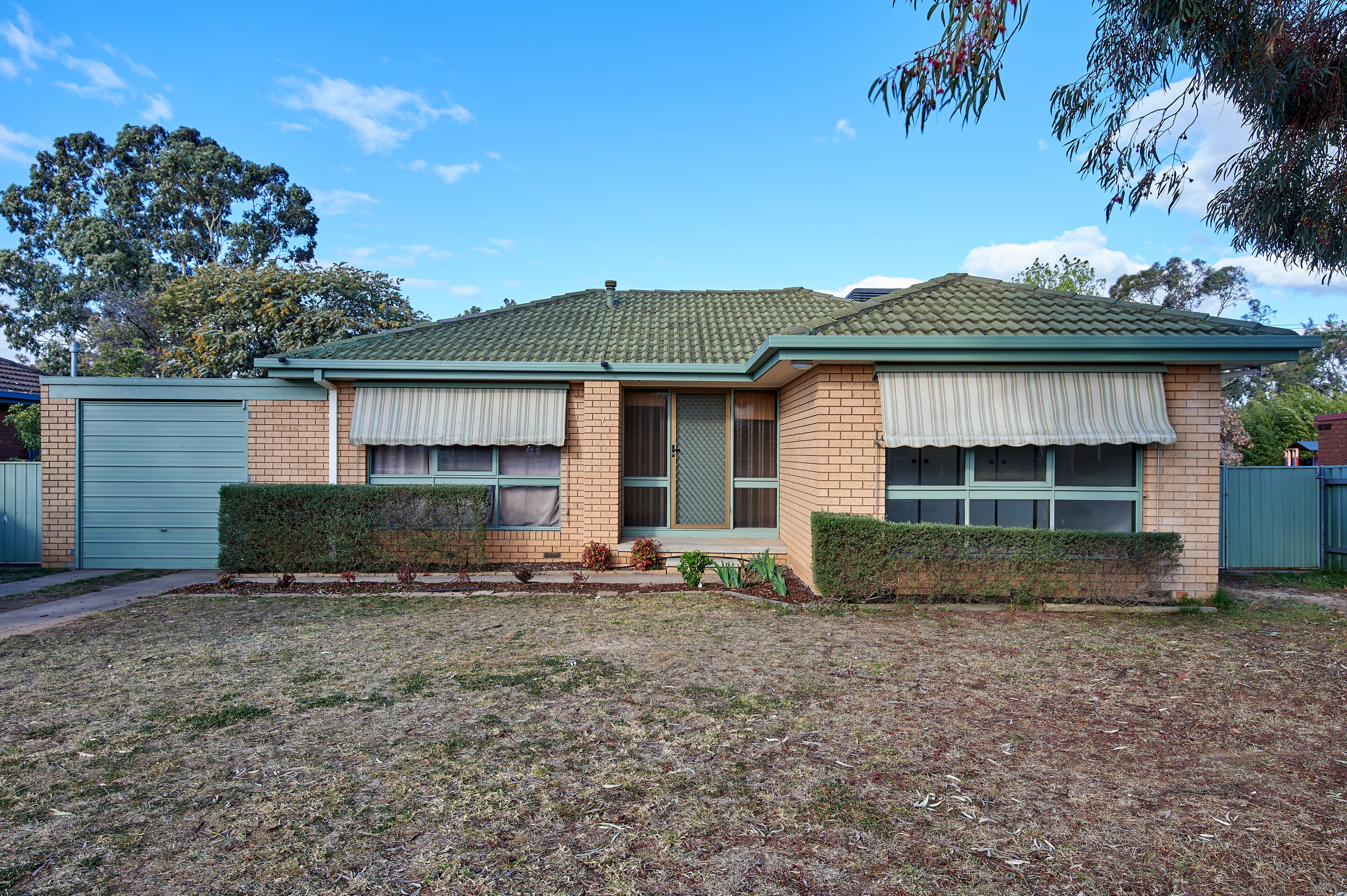 7 Goborra Street