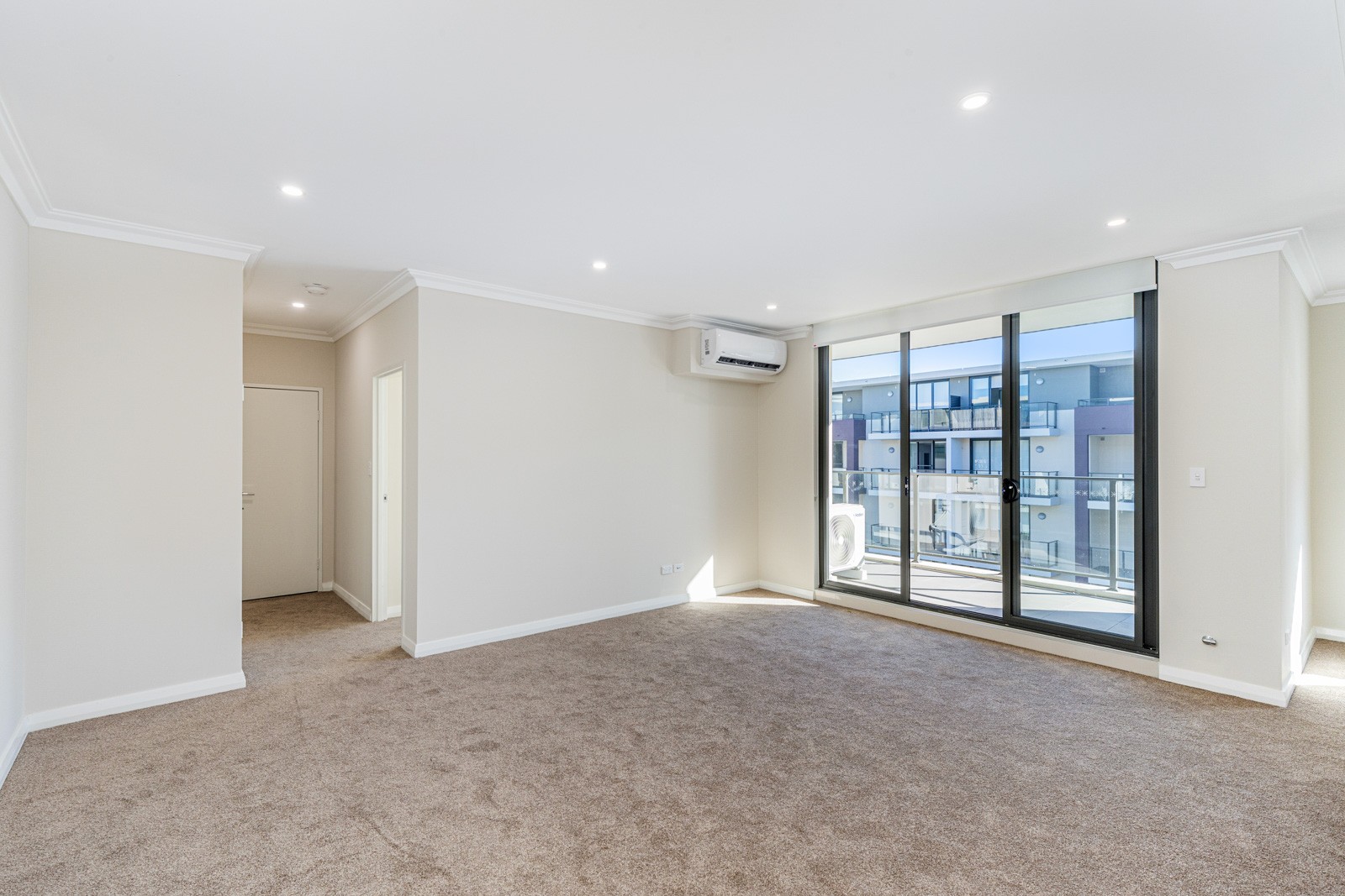 320/16 Free Settlers Drive, Kellyville, NSW 2155