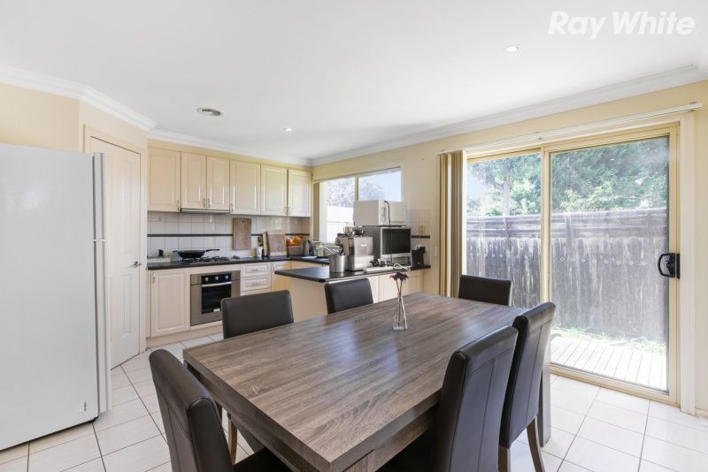 2/25 Farnham Road, Bayswater, VIC 3153