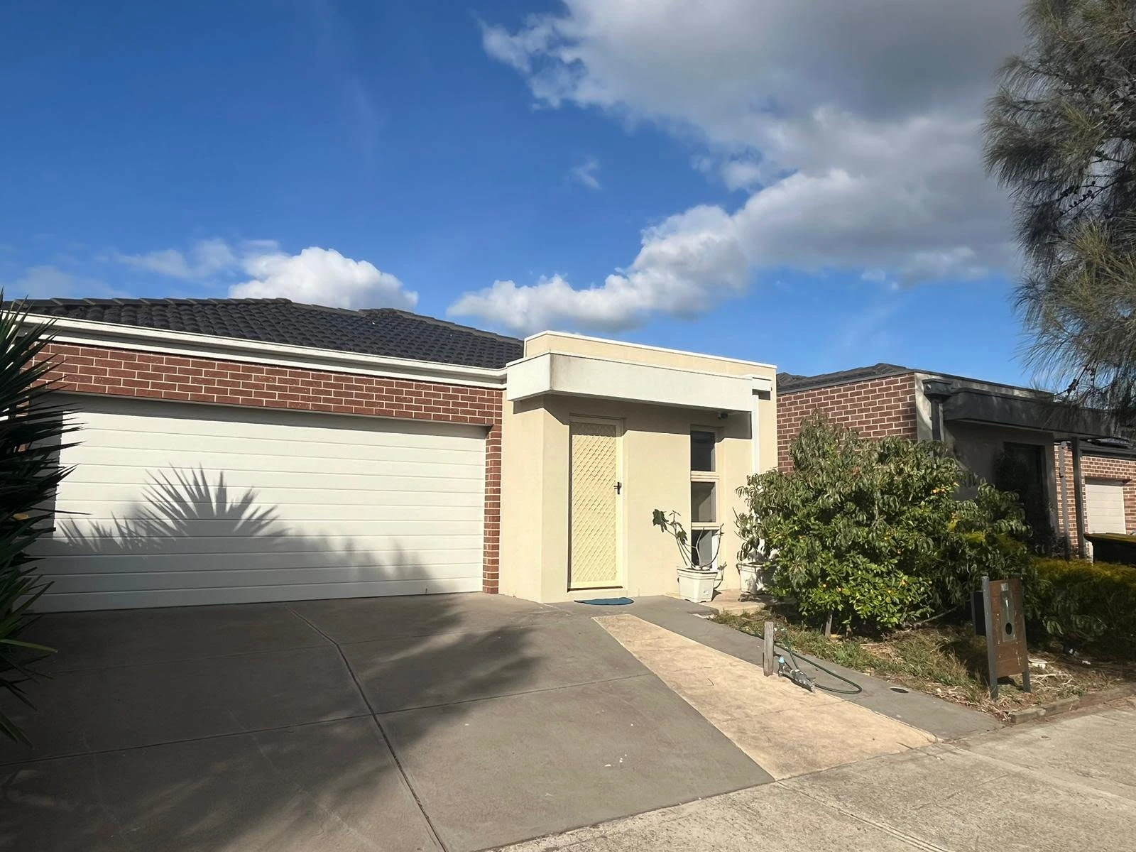 12 BARNSLEY Street, Truganina, VIC 3029