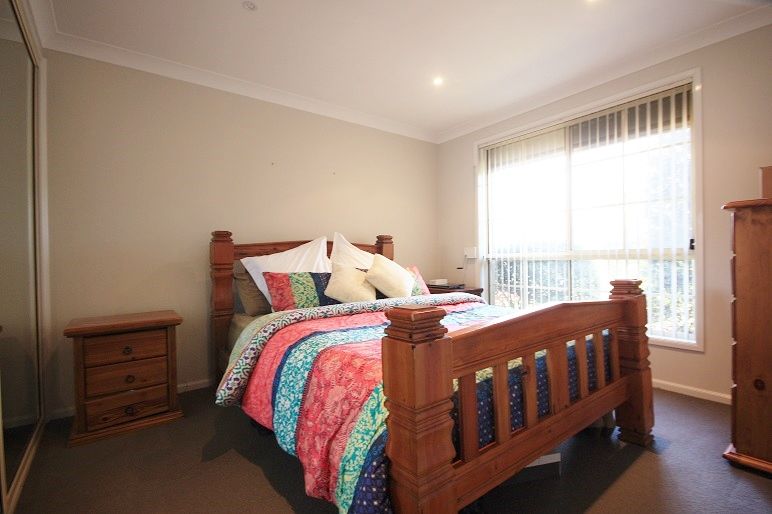 21 Boongary, St Helens Park, NSW 2560