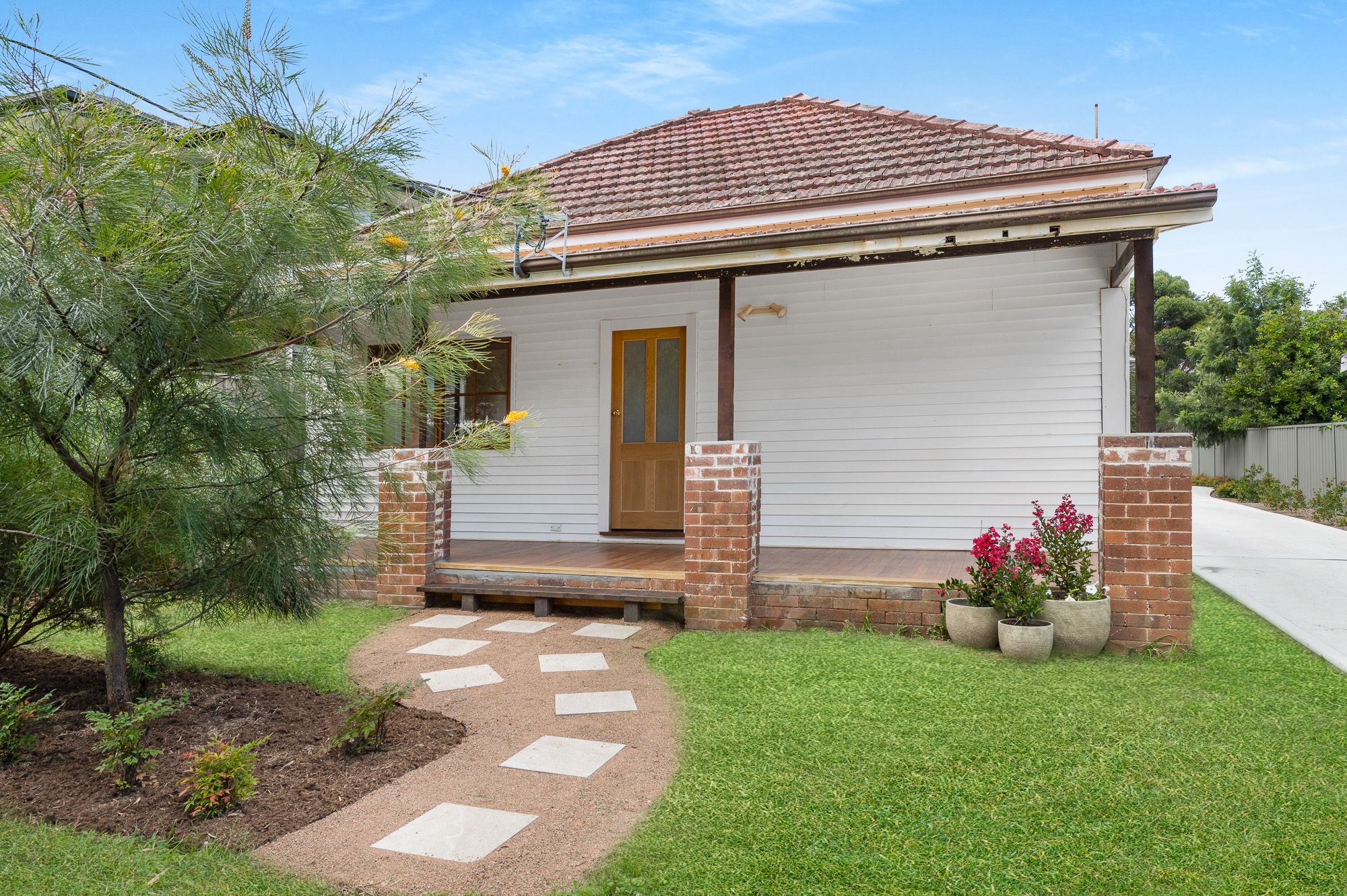 17 Cochrane Road, Thirroul NSW 2515