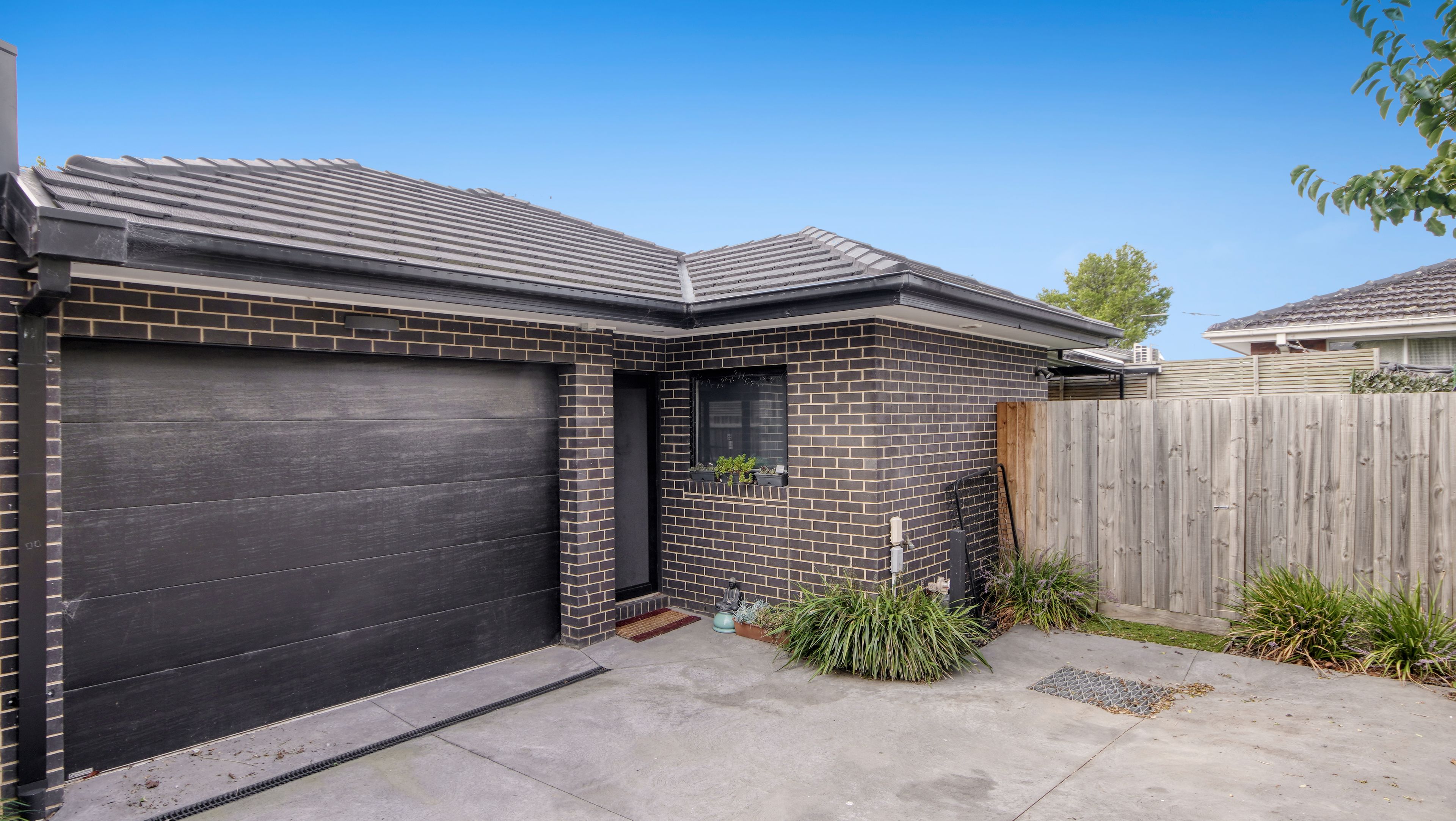 2 Epstein Street, Reservoir VIC 3073