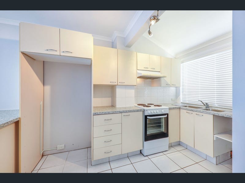 2/7-9 Evans Street, Maroochydore, QLD 4558