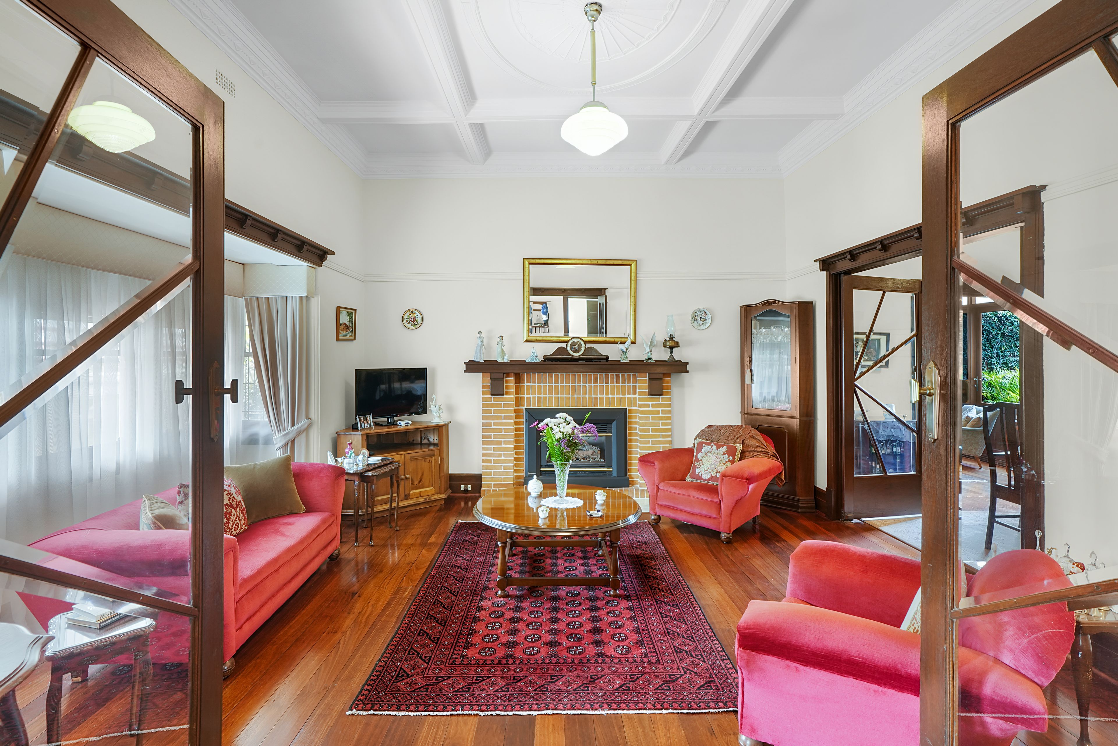 38 Melrose Crescent — photo 7 of 30