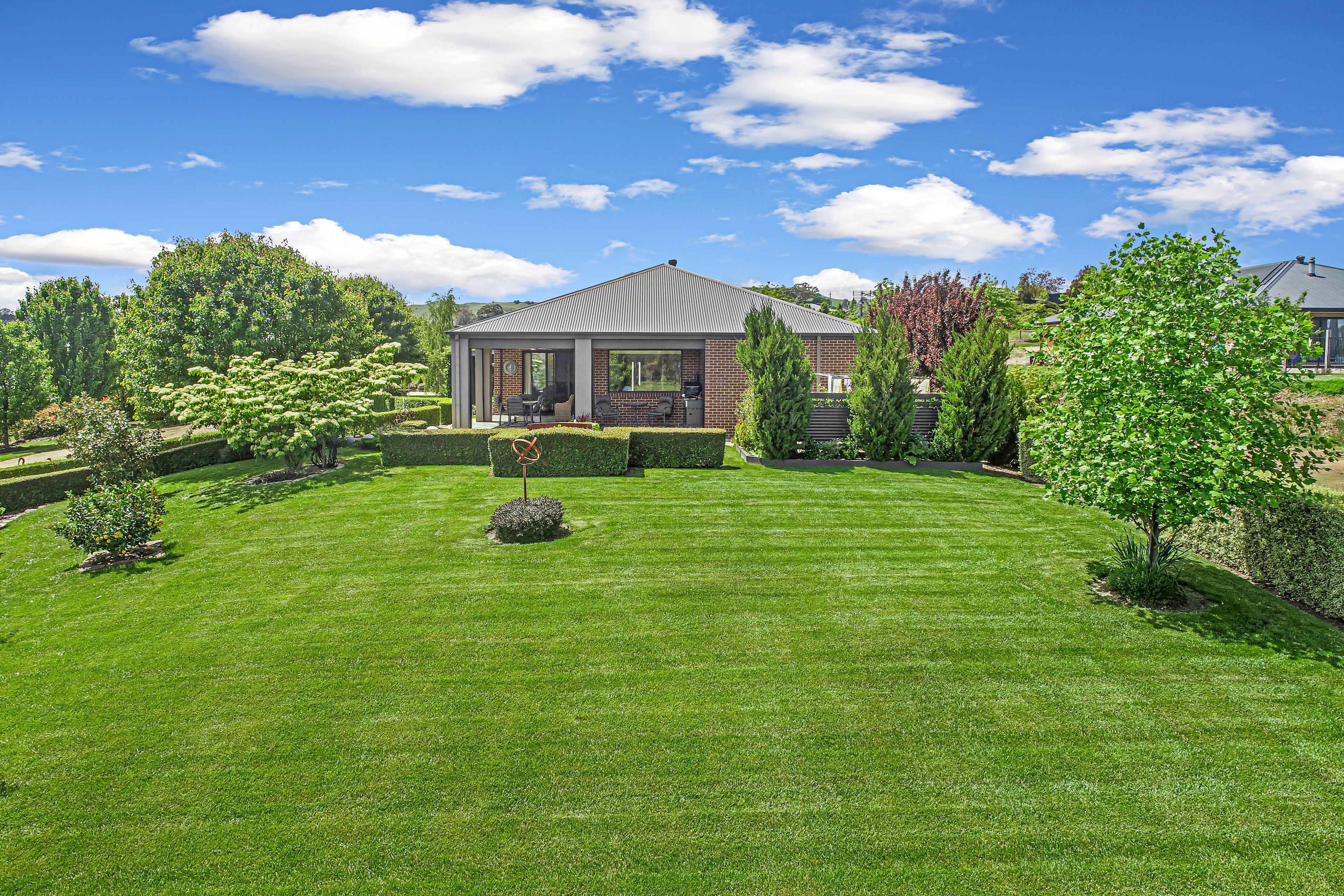 17 Oaksford Drive, Mansfield, VIC 3722