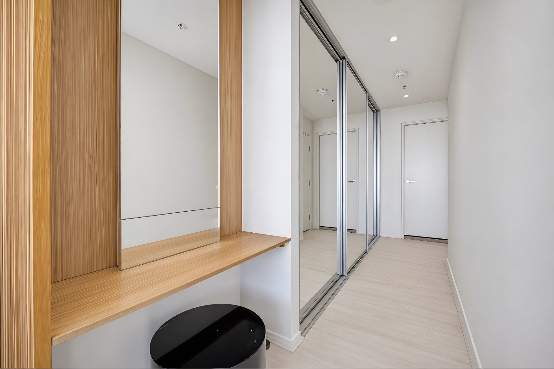 2305/45 Macquarie Street — photo 8 of 24