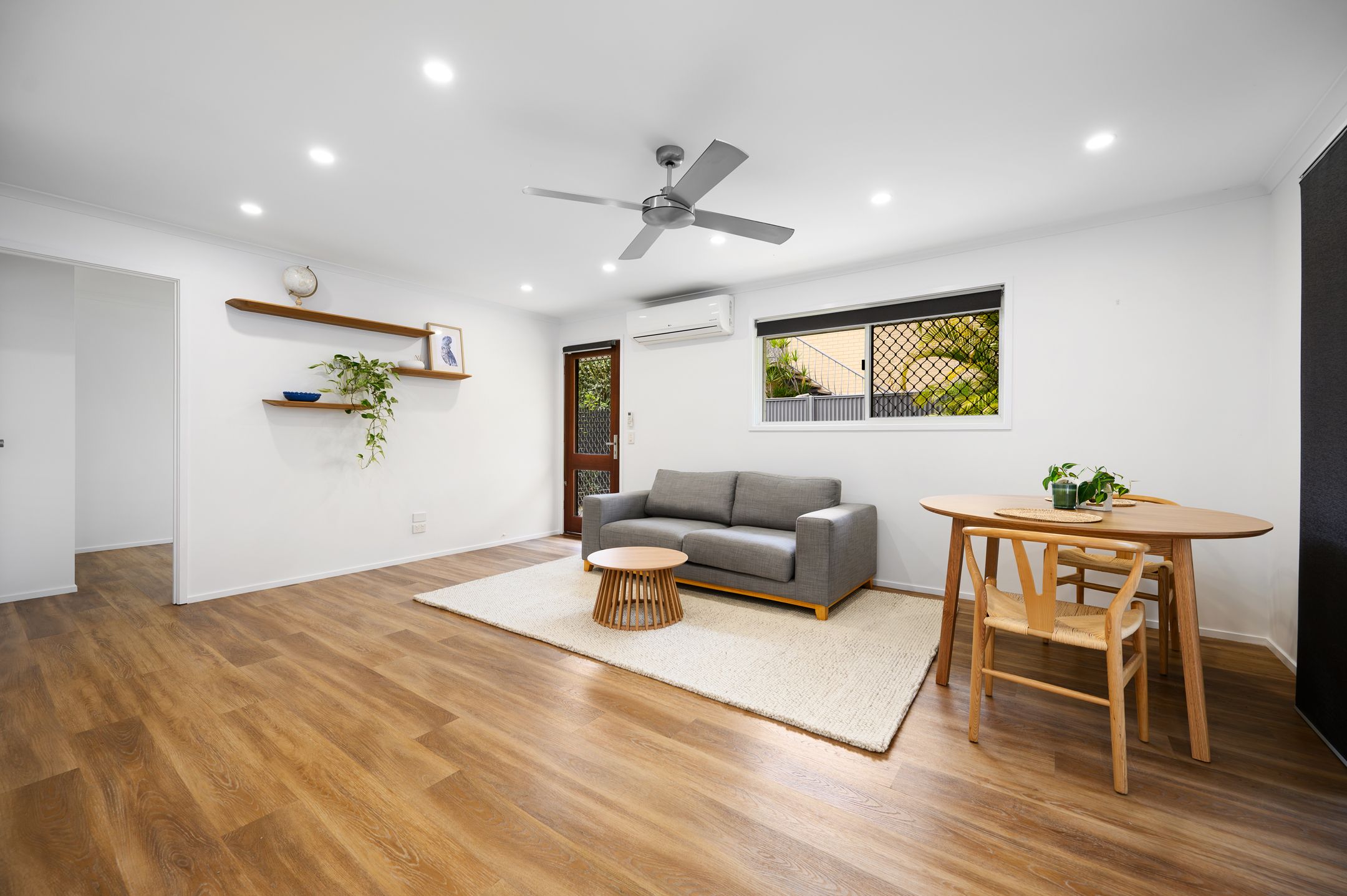 1/37 Milton Avenue — photo 3 of 16