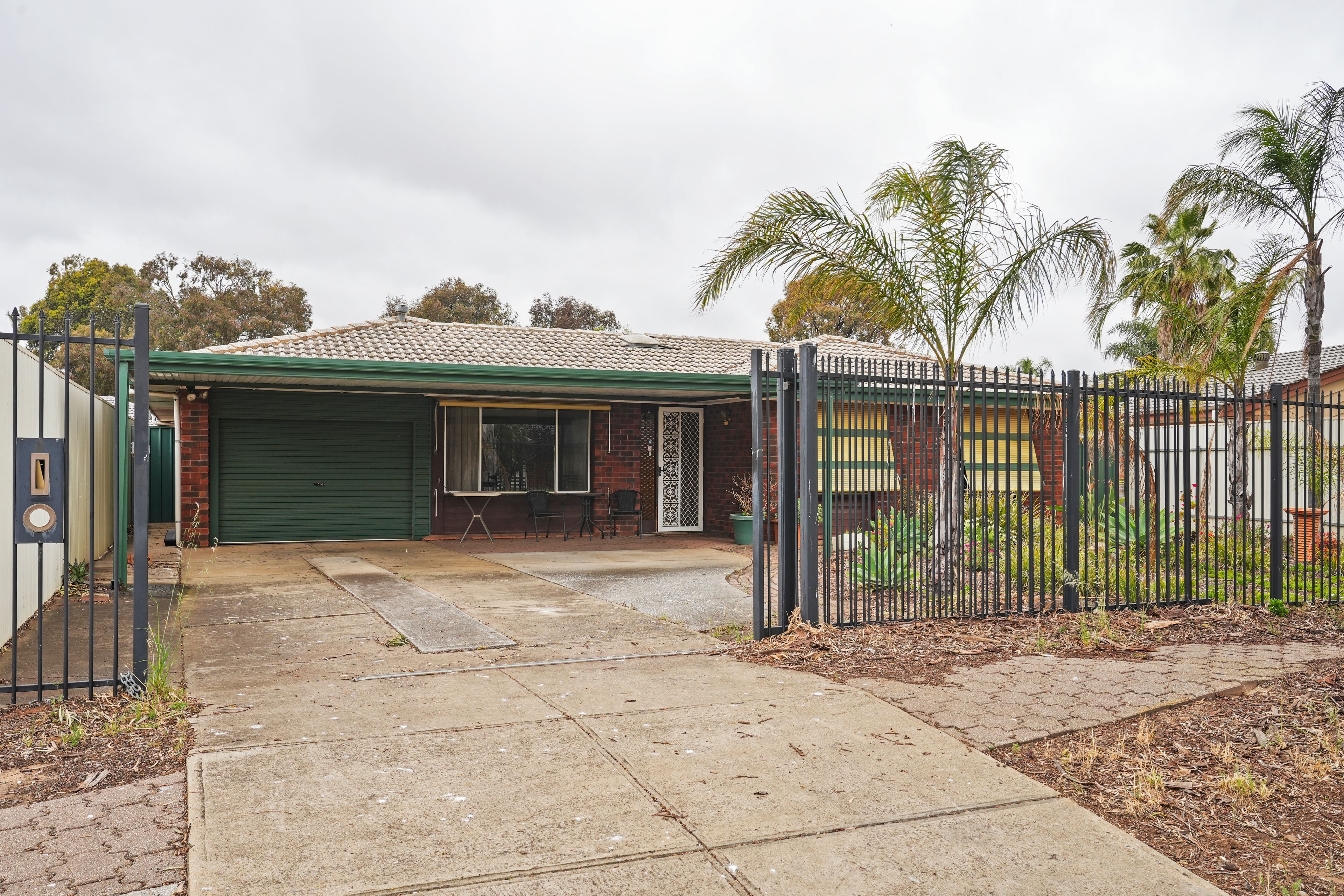 8 Saywell Crescent , Salisbury North SA 5108