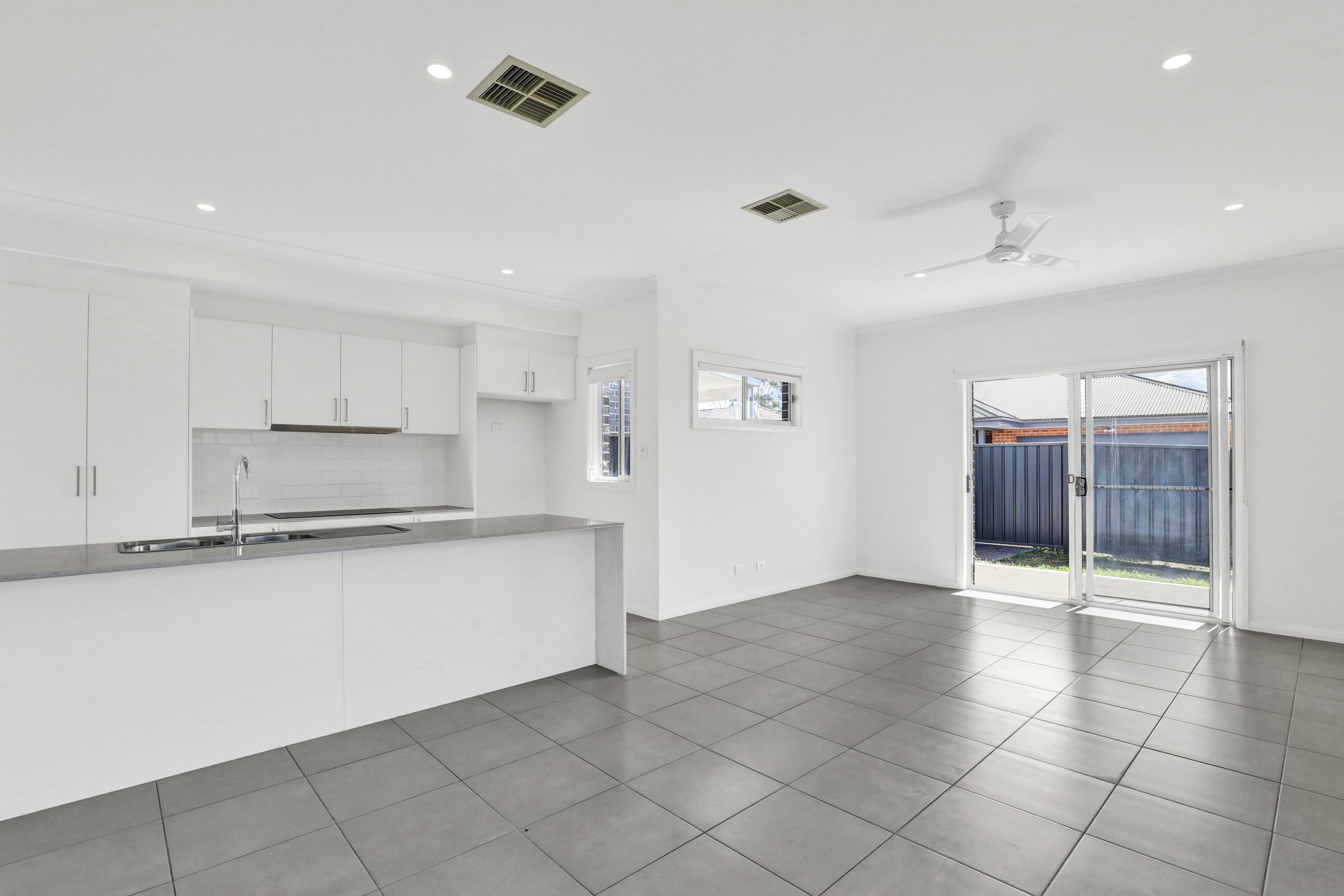 1/27 Broughton Circuit, Tanilba Bay, NSW 2319
