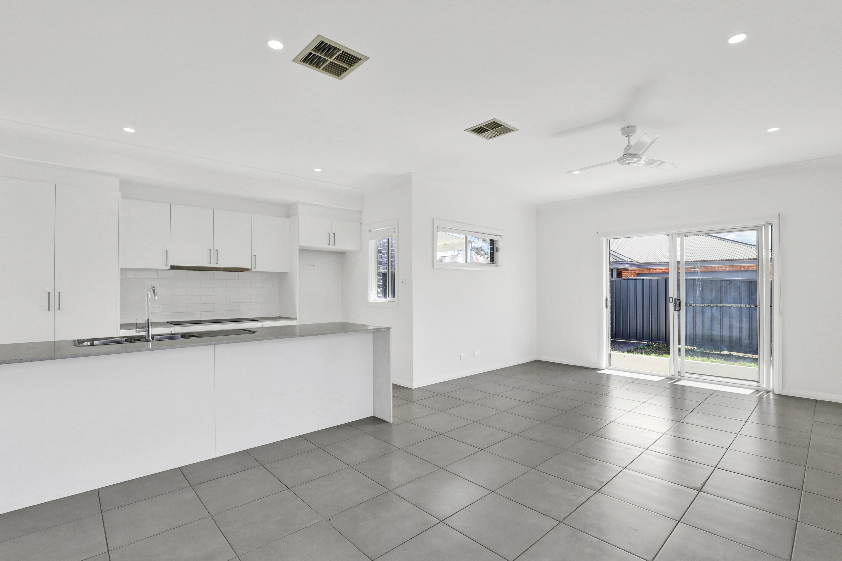 1/27 Broughton Circuit, Tanilba Bay, NSW 2319