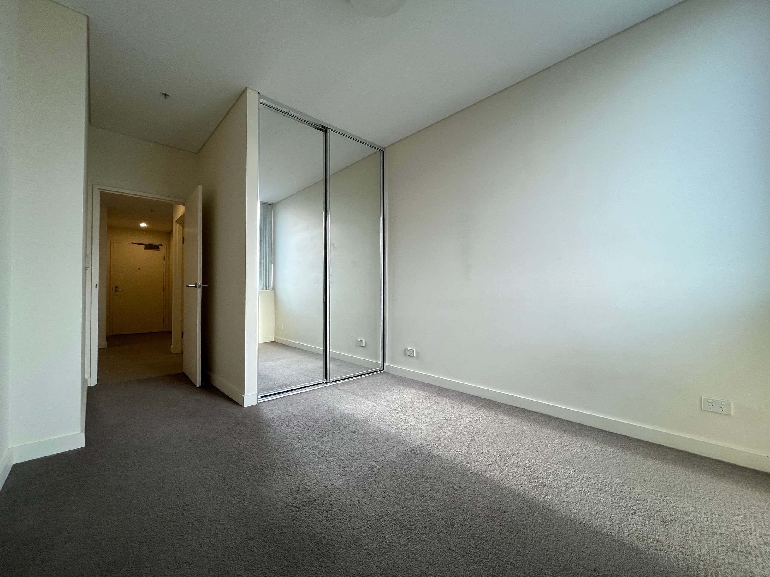 201/2 Discovery Point Place, Wolli Creek, NSW 2205