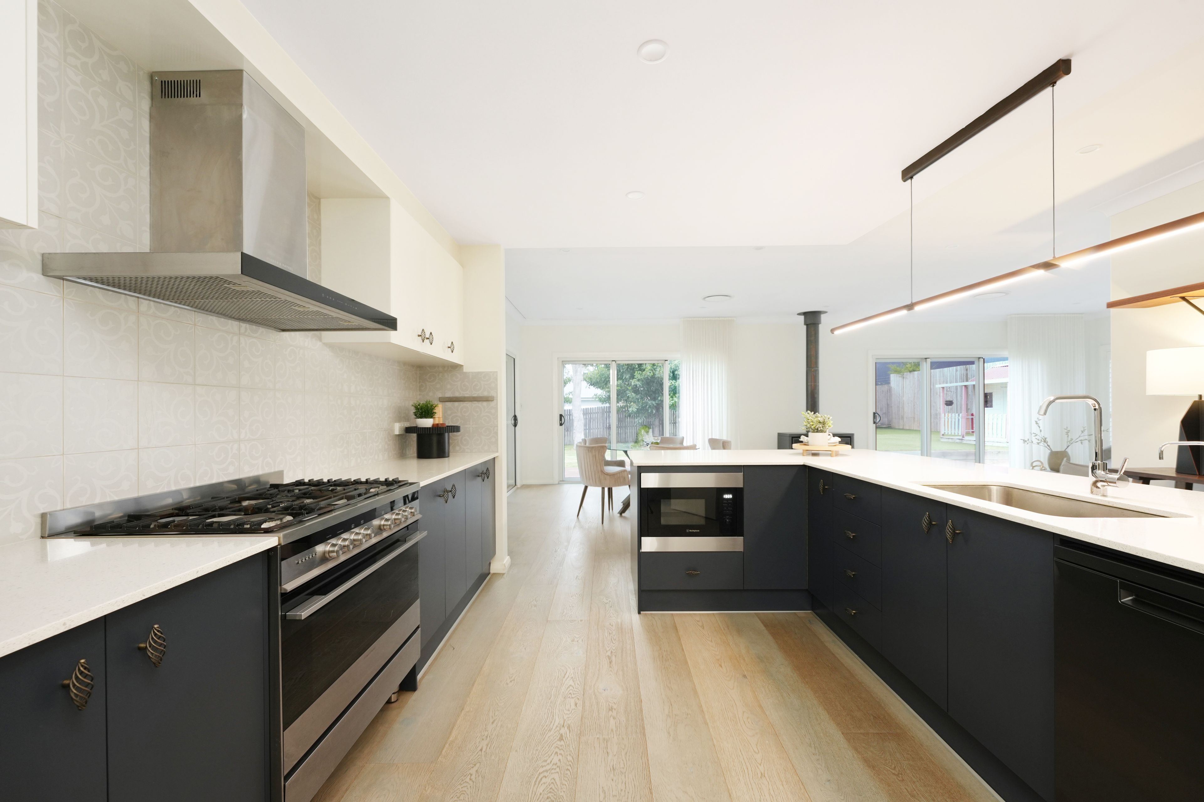 16 White Waratah Place, Welby, NSW 2575