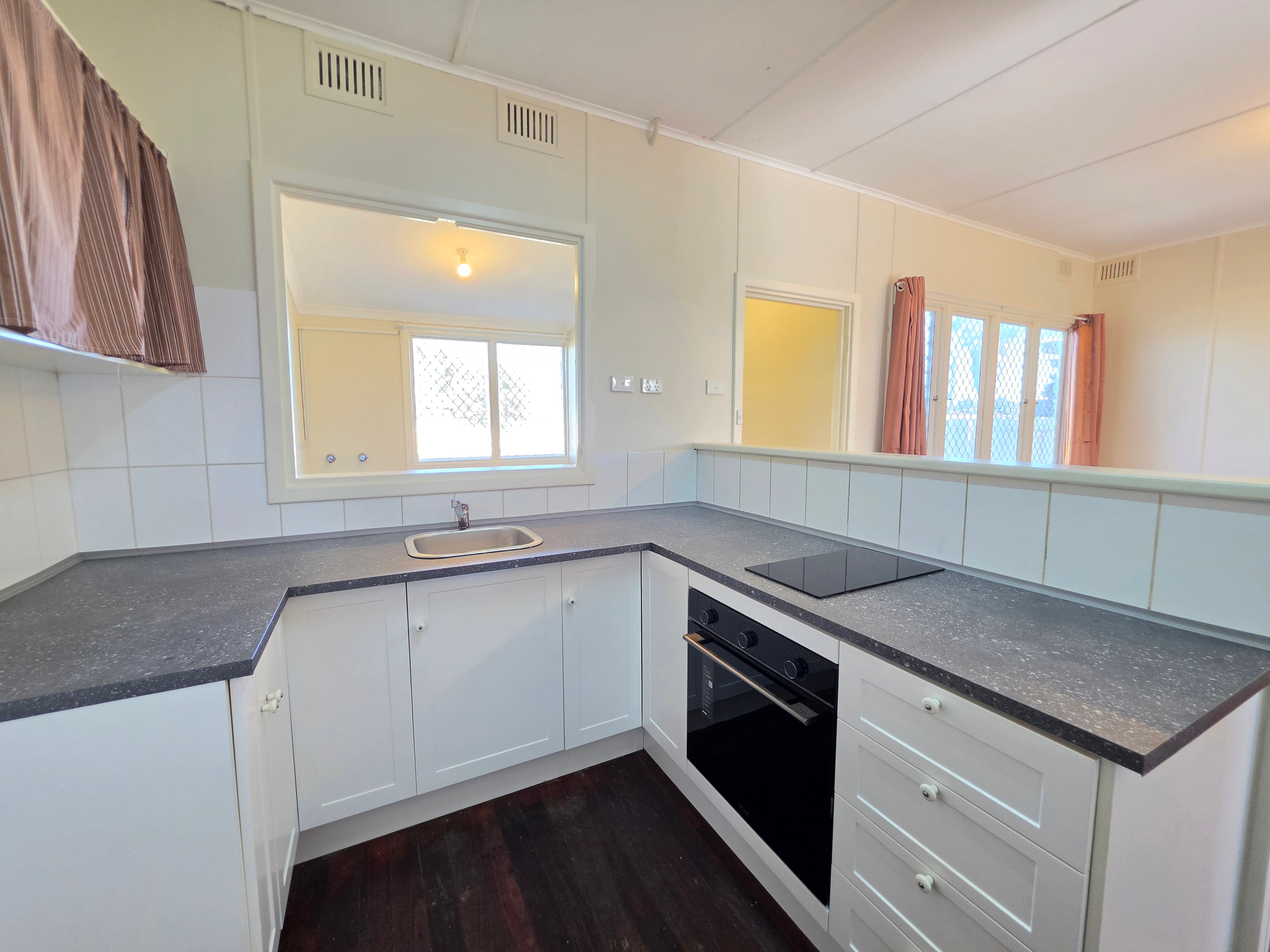 3 Stroud Street — photo 4 of 12