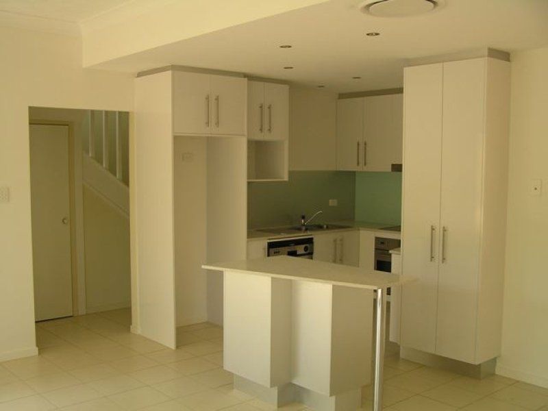 1/65 Kitchener Street, Coorparoo, QLD 4151