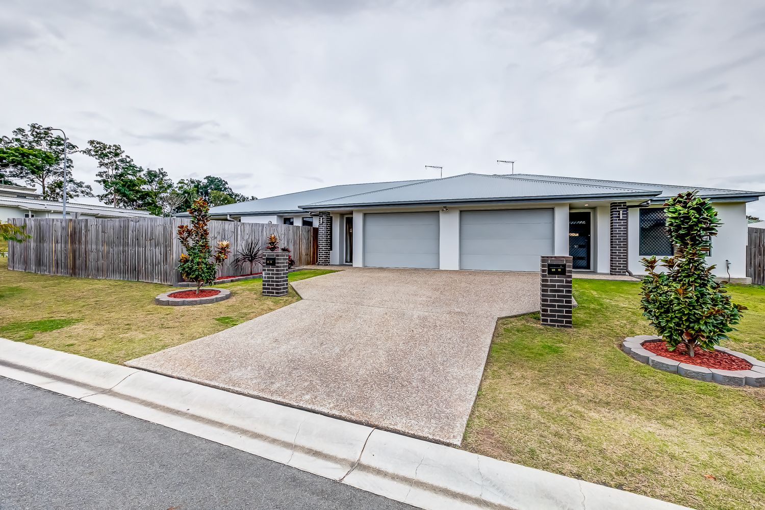 2/12 Appian Way, Loganlea, QLD 4131