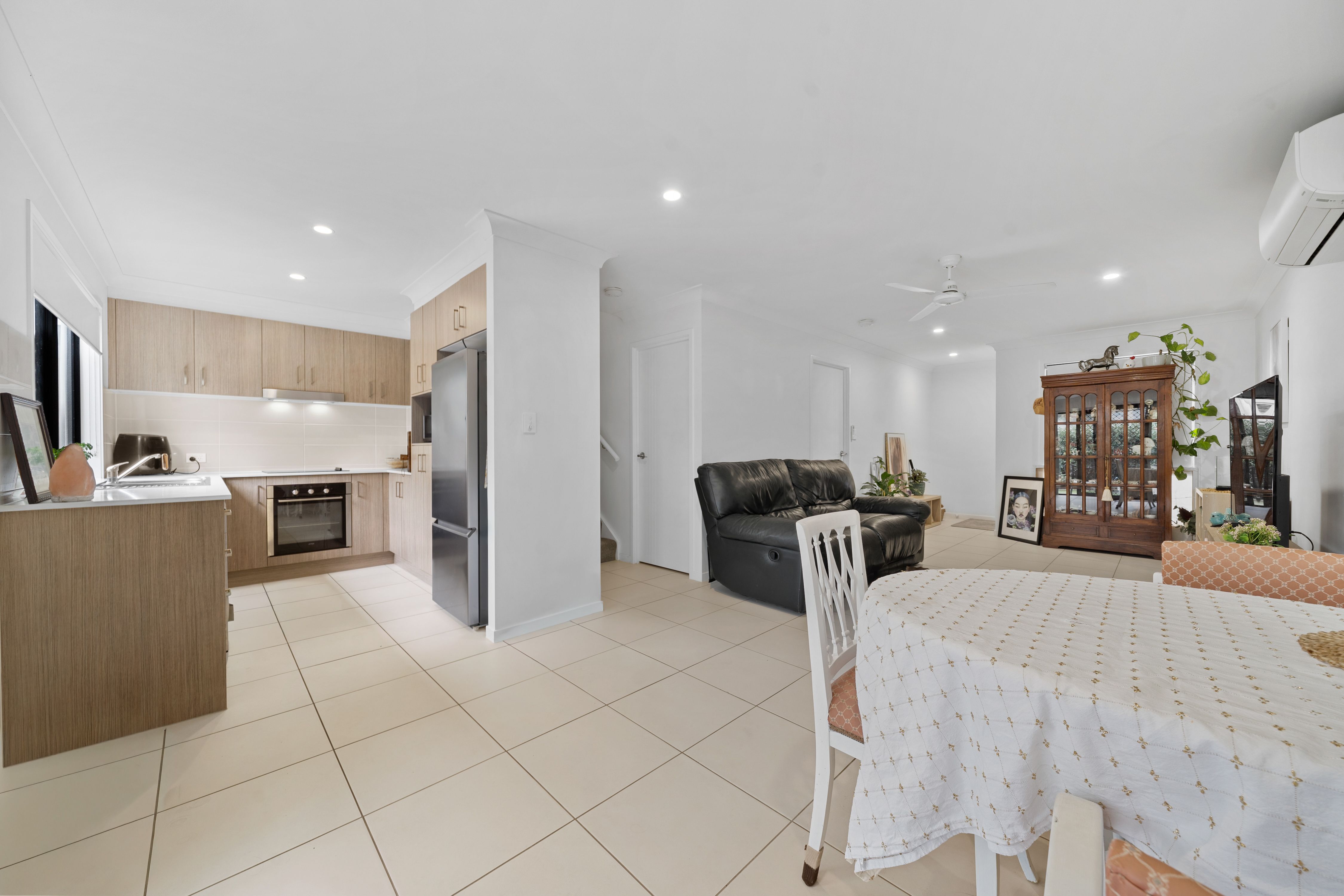 27/11 Elsie Street — photo 5 of 20